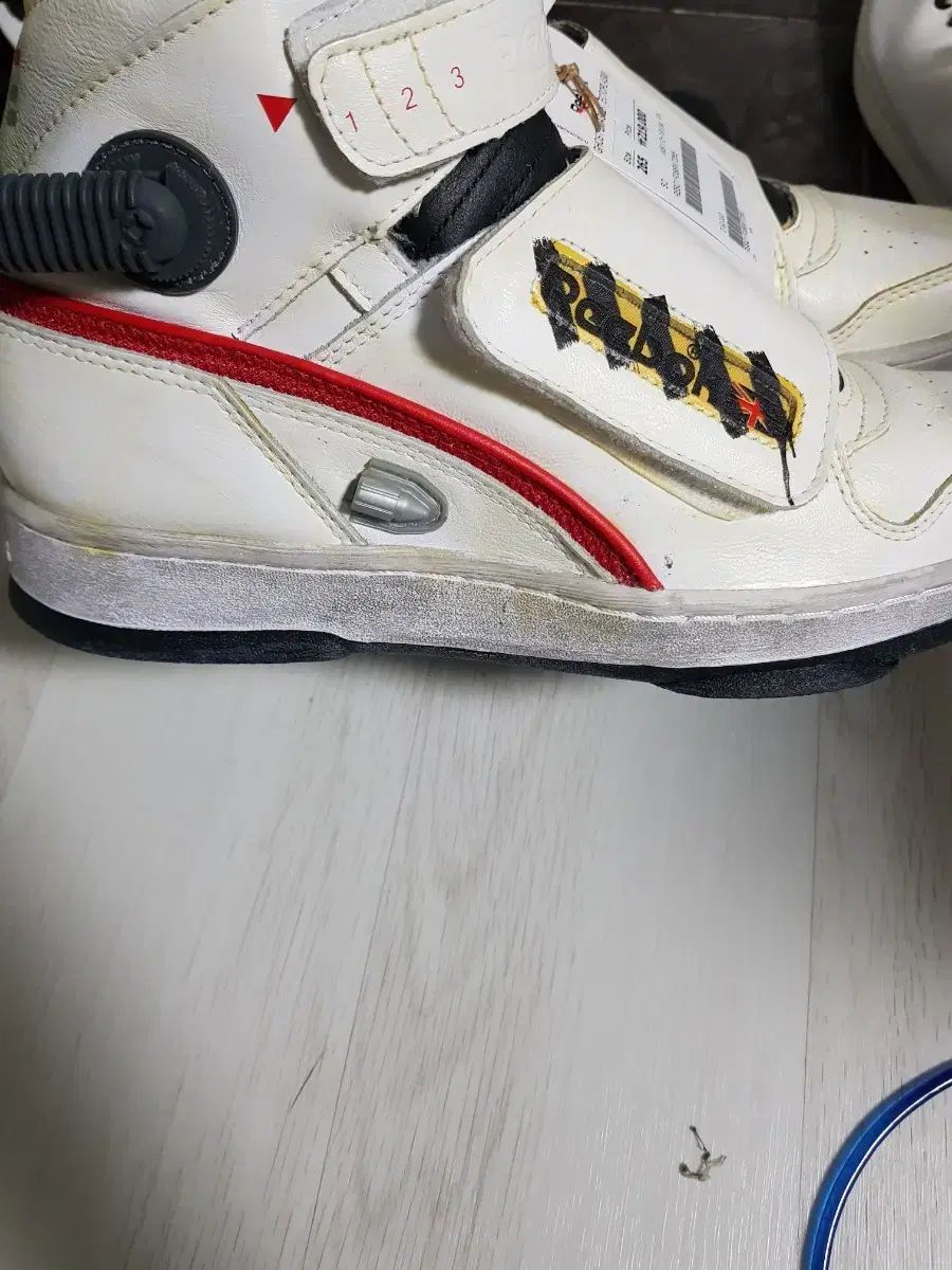 クロックス x 映画「ゴーストバスターズ」コラボ登場 crocs