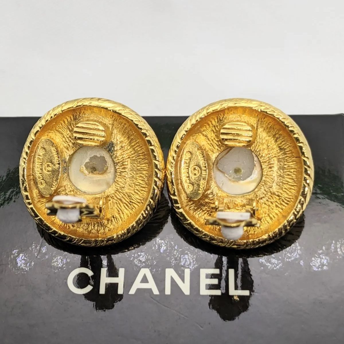 最安挑戦！ 新品、未使用 CHANEL ヴィンテージ パール ゴールドカラー