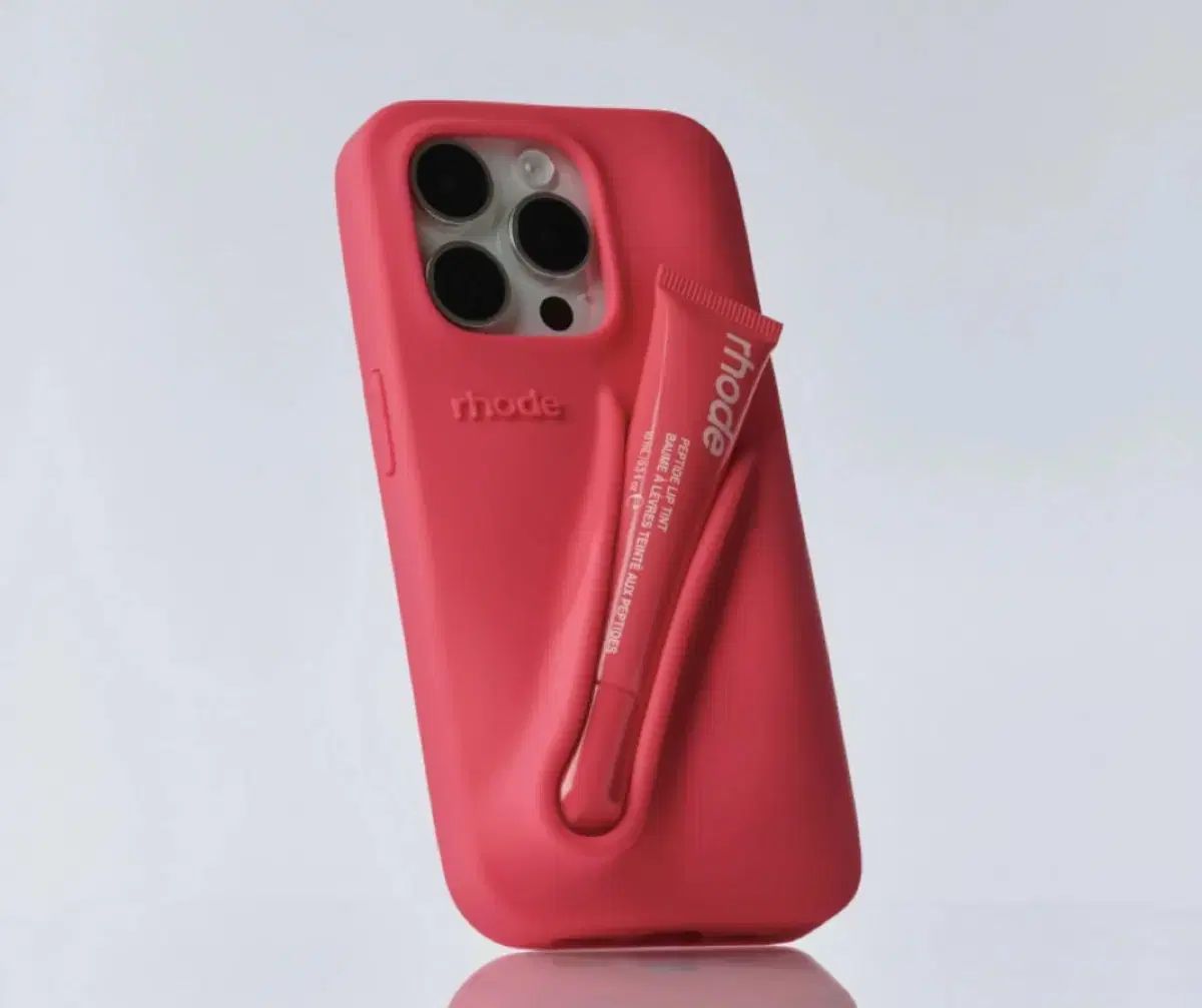 ロードスキン 夏 リップケース (グアバ スプリッツ) アイフォン 15