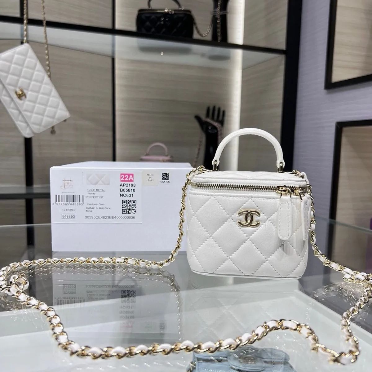 新品・未使用 CHANEL シャネル チェーン クロスボディバッグ - メルカリ
