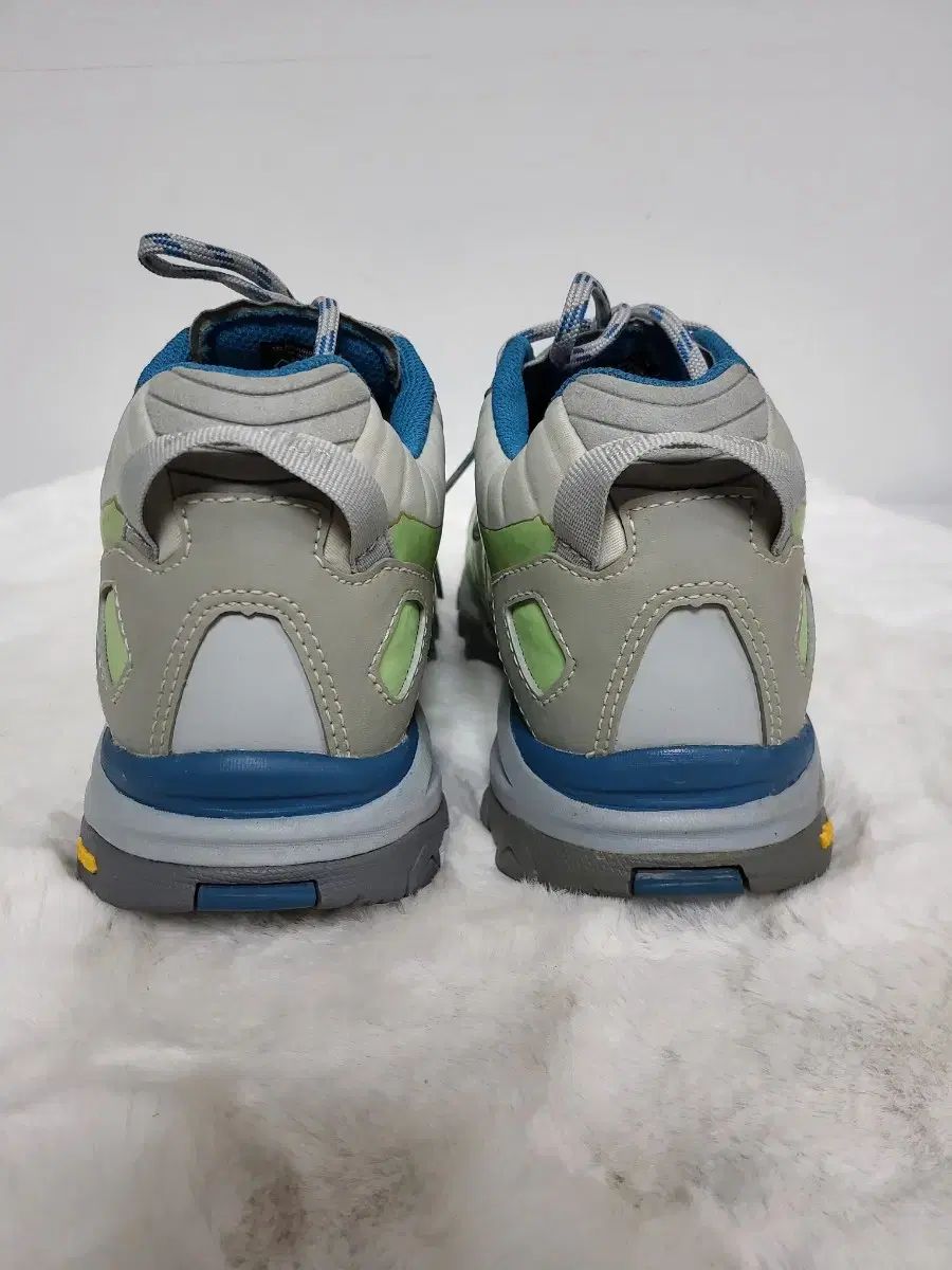 zamberlan ゴアテックス 登山靴 トレッキングシューズ 240サイズ OLIVEOS_COM_TR