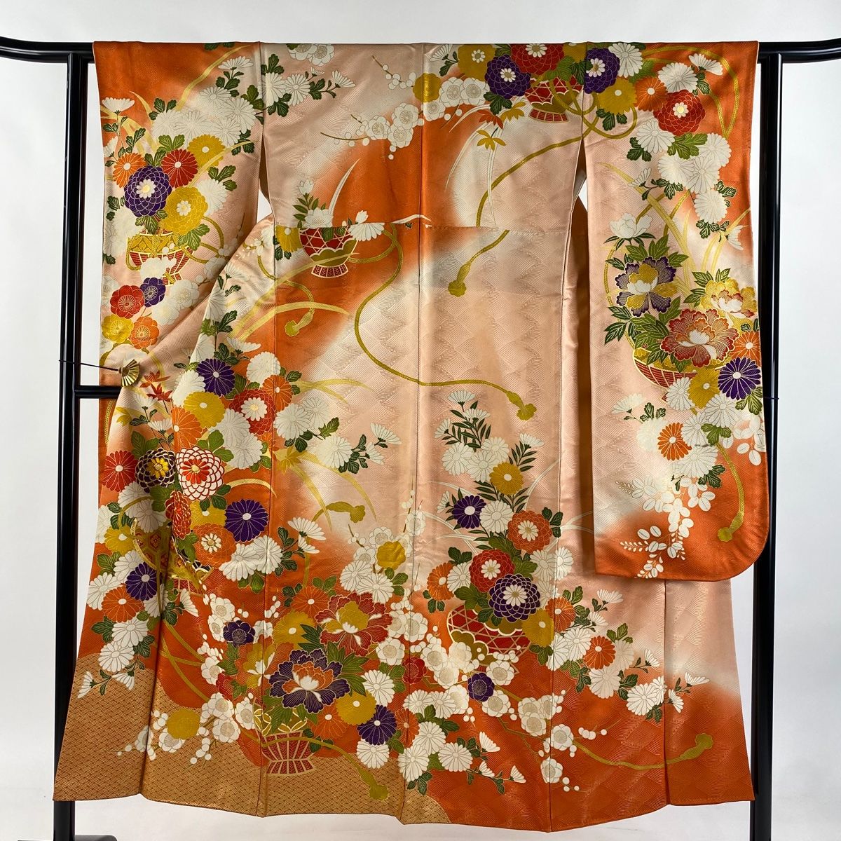 振袖 身丈150.5cm 裄丈61cm S 袷 花籠 波 金糸 金彩 オレンジ 正絹