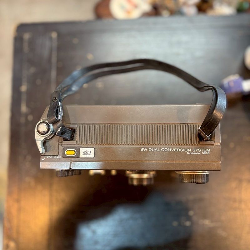 動作品　SONY ICF-5900 スカイセンサー　ビンテージ　ラジオ ICF-5900 前期型｜SONY ソニー ICF-5900 スカイセンサー 5バンド