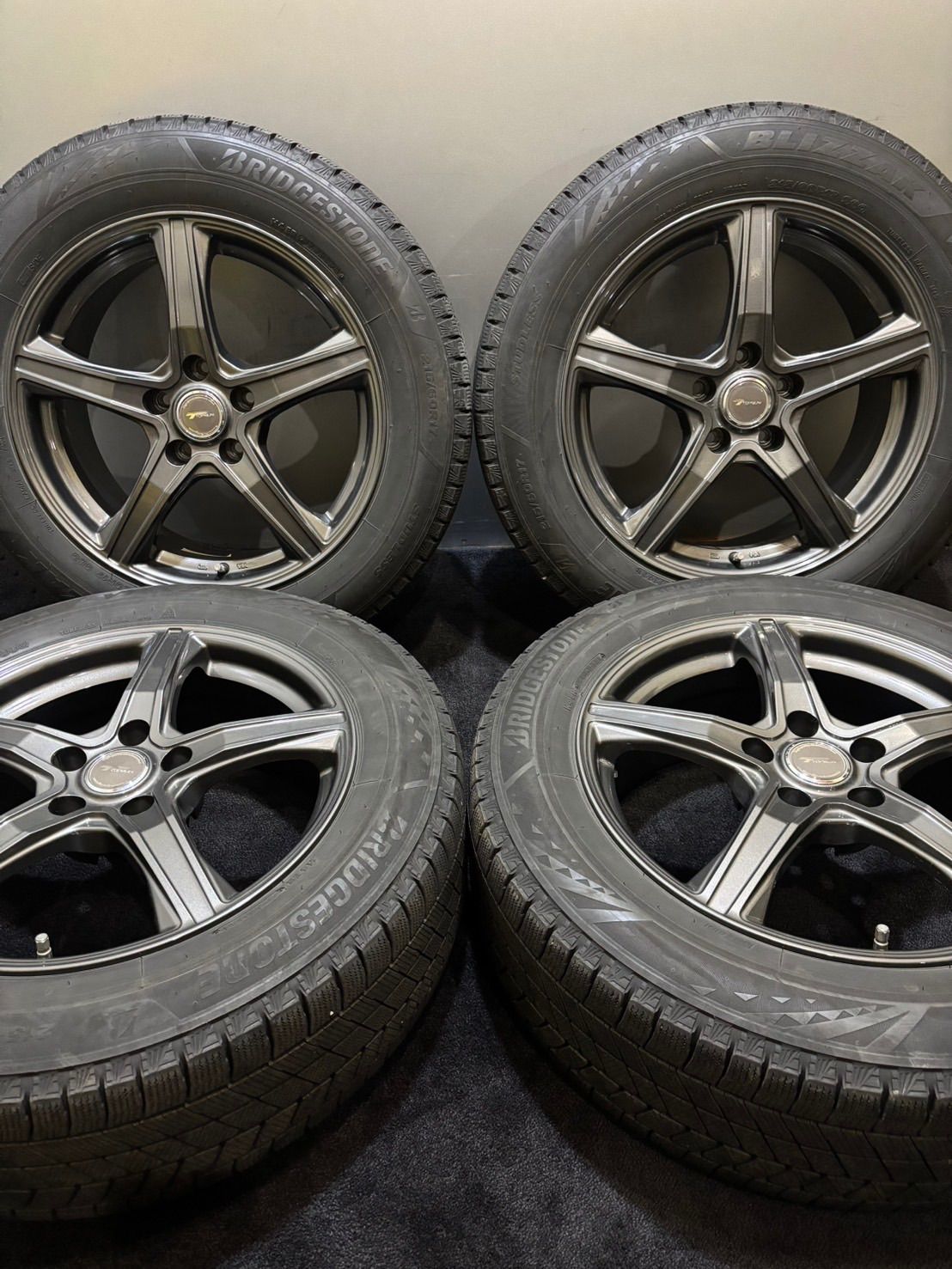 215|60R17 BRIDGESTONE|VRX3 21年製 TOPRUN 17インチ 7J 38 114.3 5H スタッドレス 4本 C-HR レクサス UX 2-J97