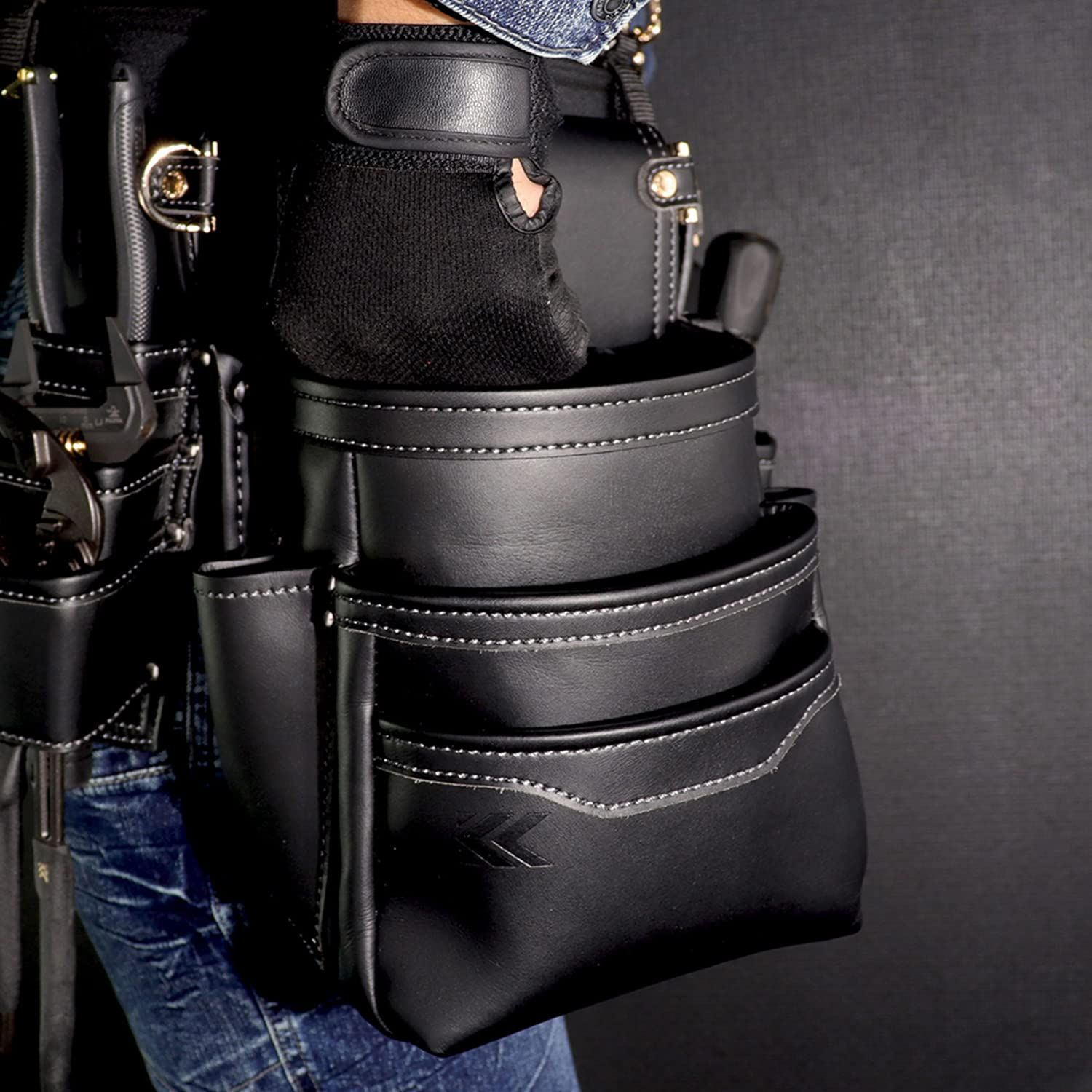 AB-23BG SERIES LEATHER PU LIGHT 黒金 腰袋3段 フジ矢