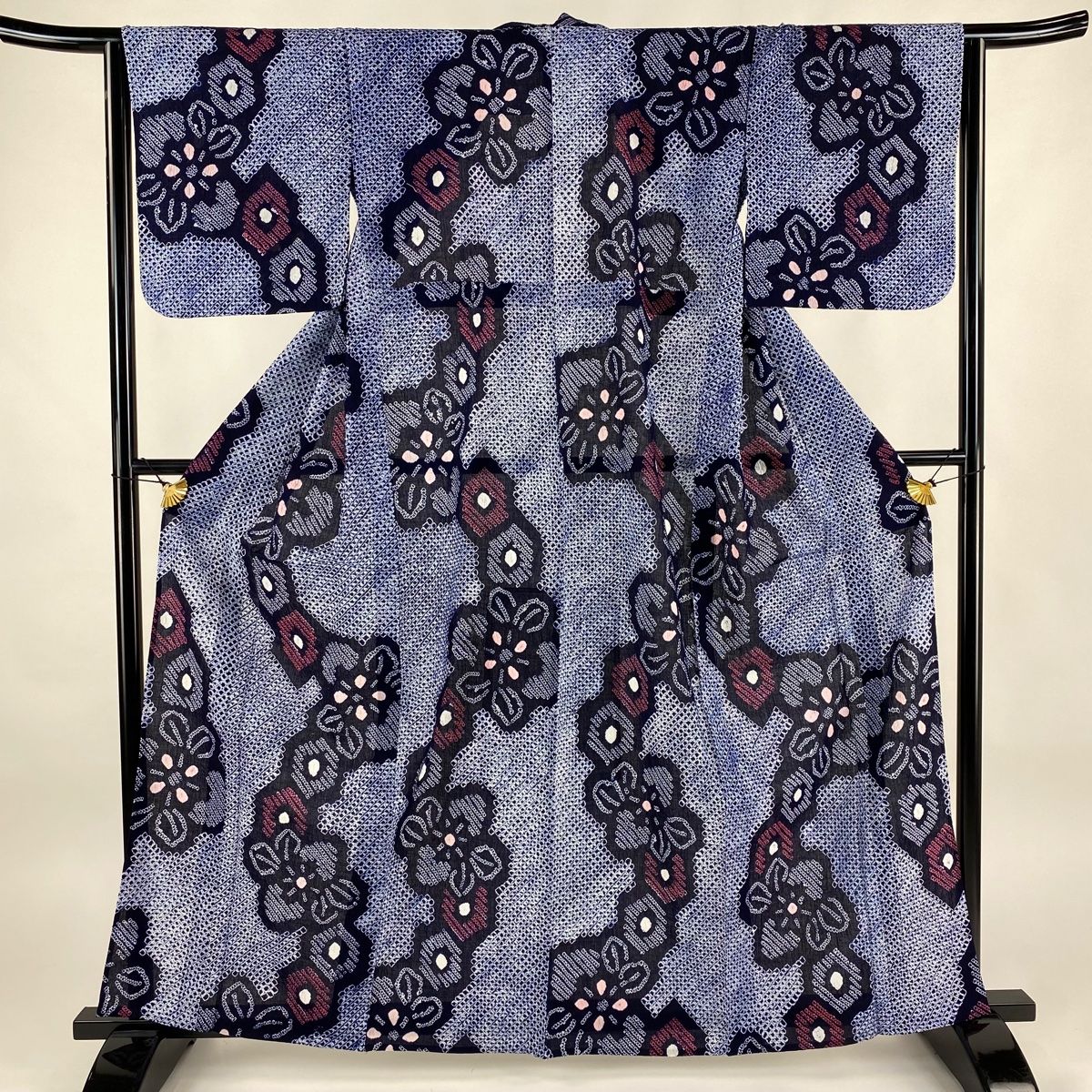 浴衣 身丈161.5cm 裄丈64cm M 絞り浴衣 草花 紺色 綿 名品