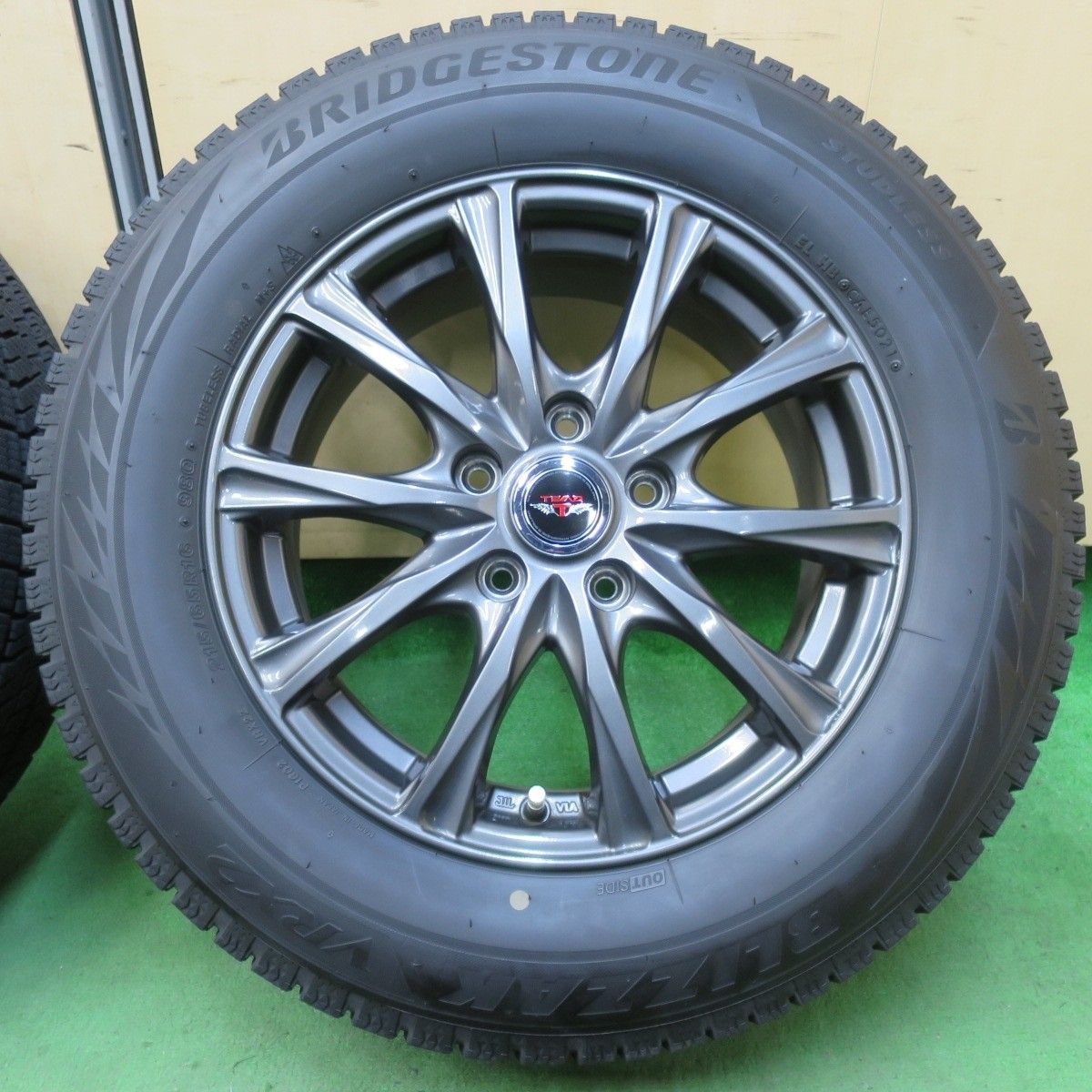 21年 215/65R16 BS ブリザックVRX2 アルファード