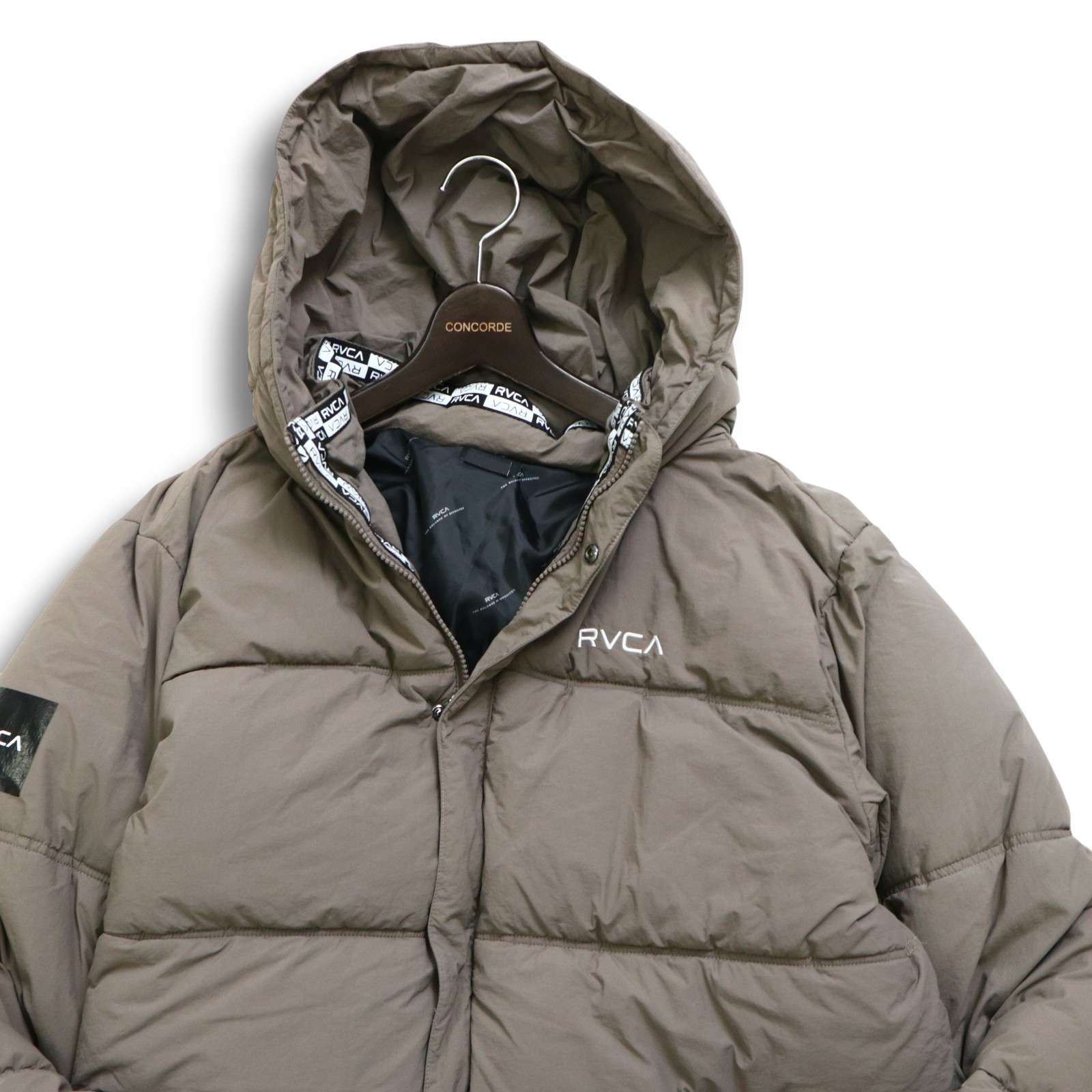 RVCA ルーカ BC042776 【VISOR HOODED PUFFER JACKET】秋冬 バック