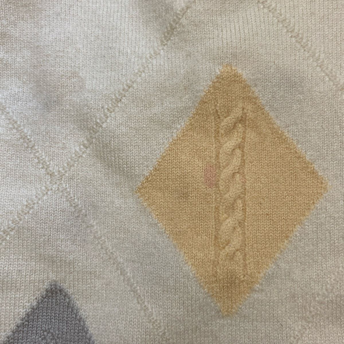 アイボリー×ライトイエロー×ライトグレー クルーネック