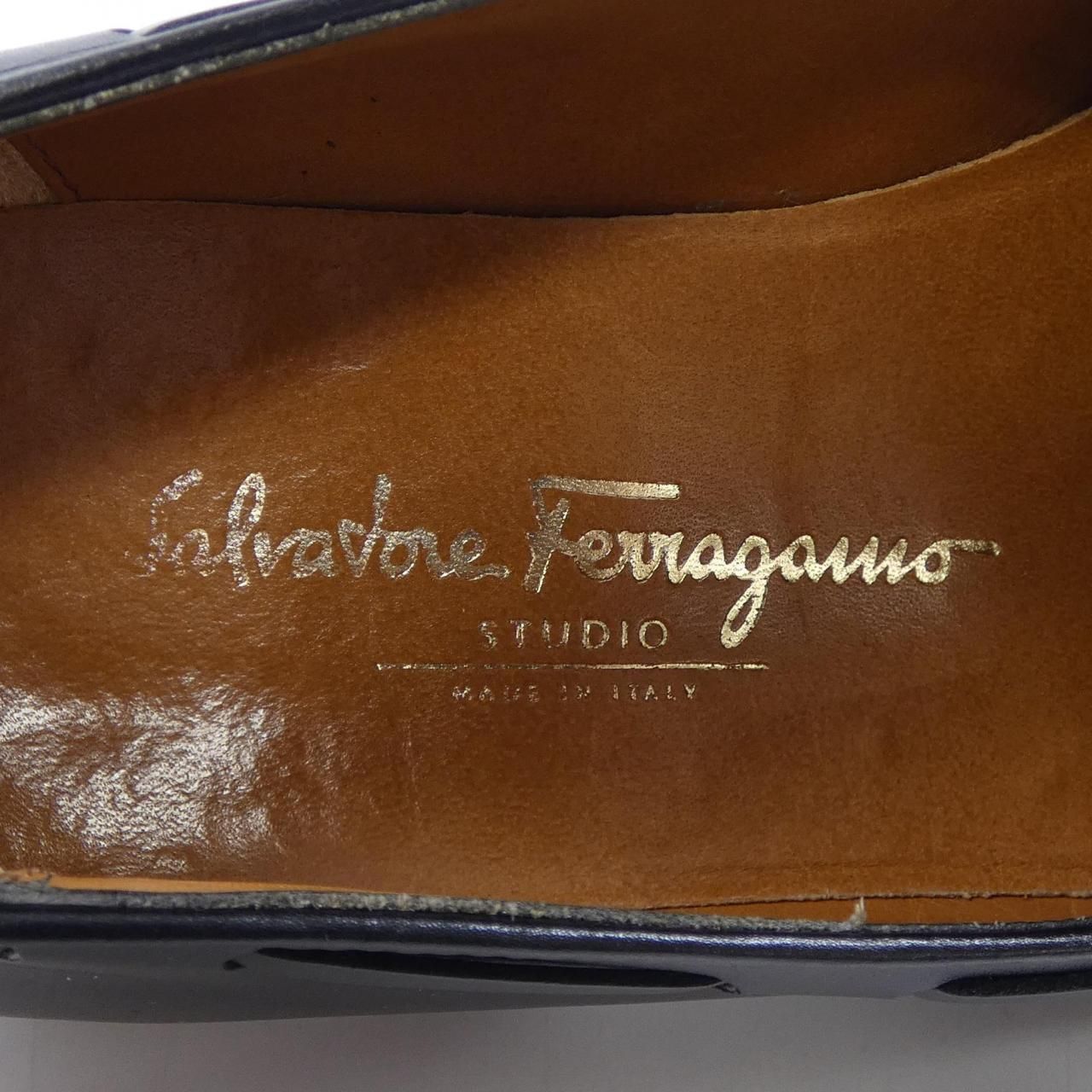 フェラガモ FERRAGAMO
