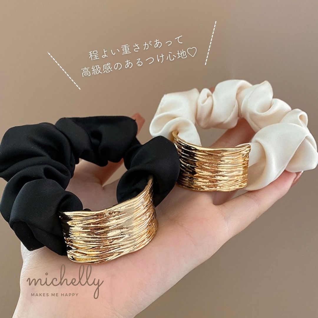 シュシュ ゴールド プレート ヘアゴム 大人可愛い 上品 まとめ髪 黒 白