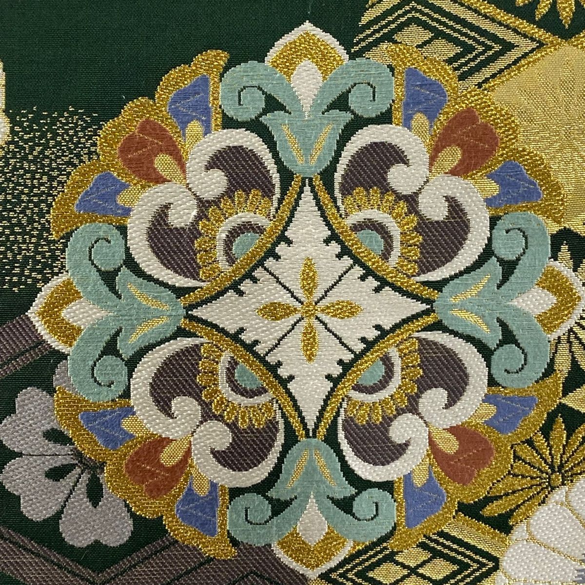 袋帯　正絹　ボルドーに雪輪　花　美品 袋帯 美品 名品 大雪輪取華文 金糸 箔 深緑 六通 正絹 【中古