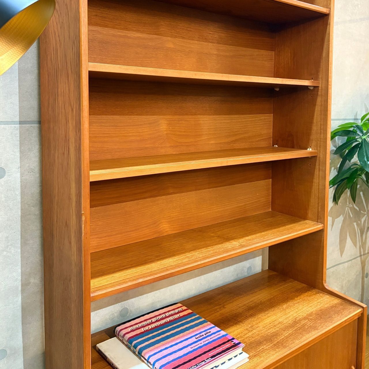 オープンシェルフ