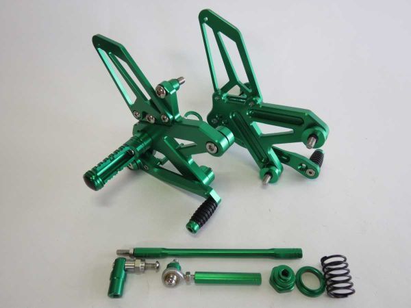 Ninja ZX-25R ニンジャ ZX25R 2020- 調整式 バックステップ 緑 Aタイプ