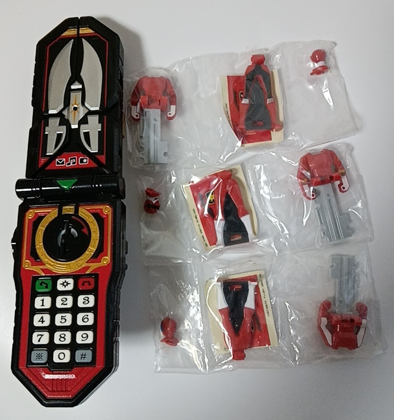 中古 海賊戦隊ゴーカイジャー 変身携帯モバイレーツ、新品未開封 