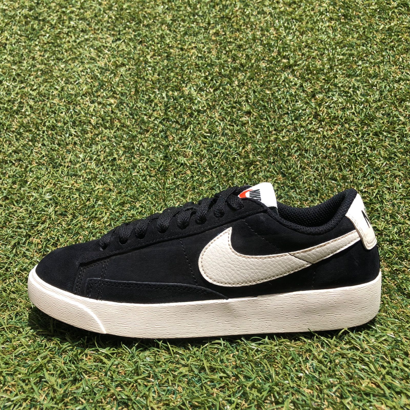 美品23 NIKE BLAZER LOW LXナイキ ブレザーロー  F688靴/シューズ