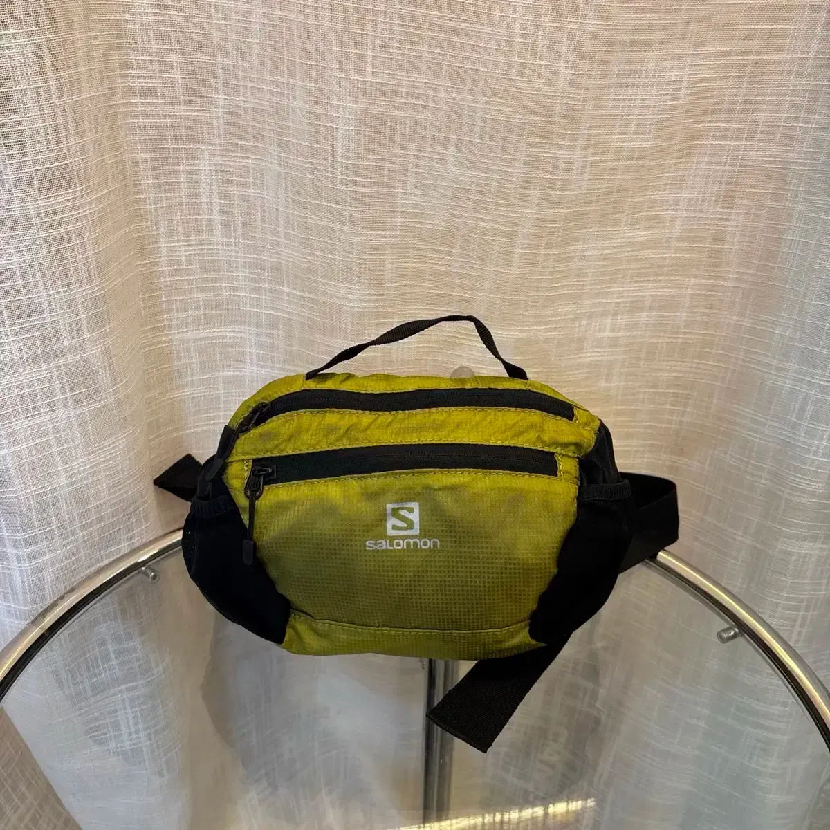 【希少】 サロモン旧ロゴ salomon メッセンジャーバッグ タグ付 希少 Salomon メッセンジャーバック 旧ロゴ - メルカリ