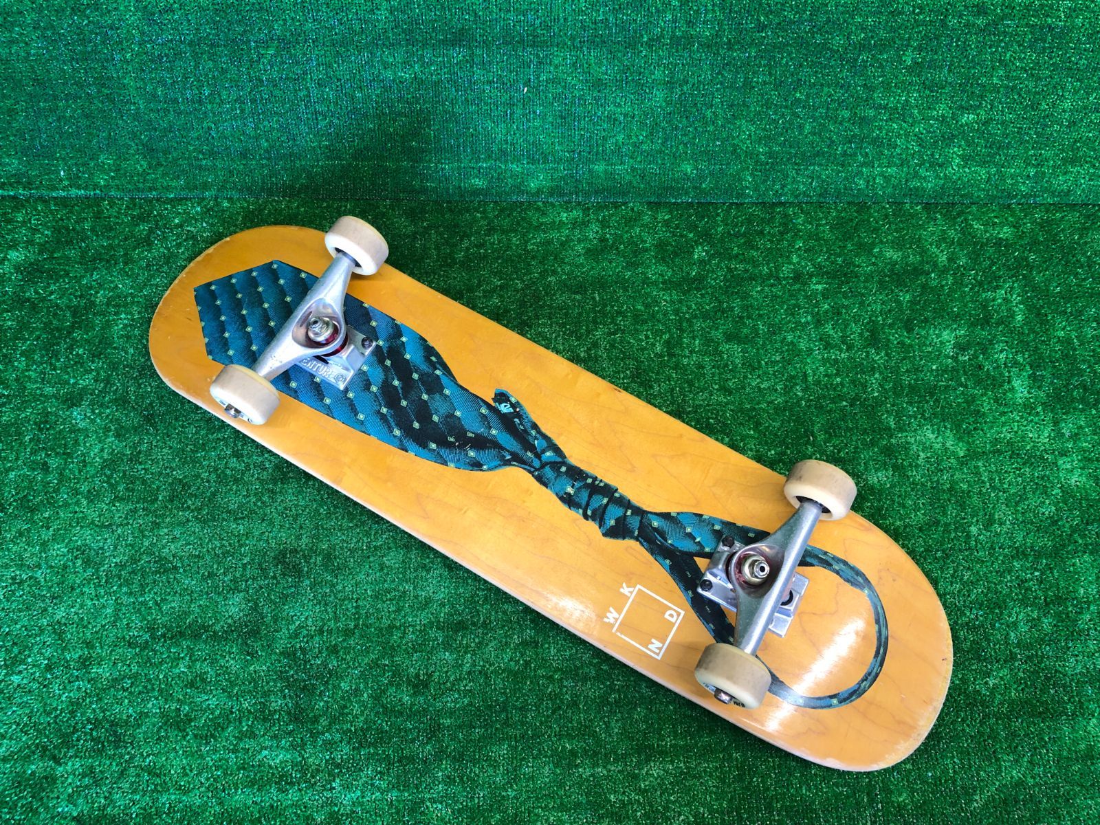 WKND スケートボード コンプリート