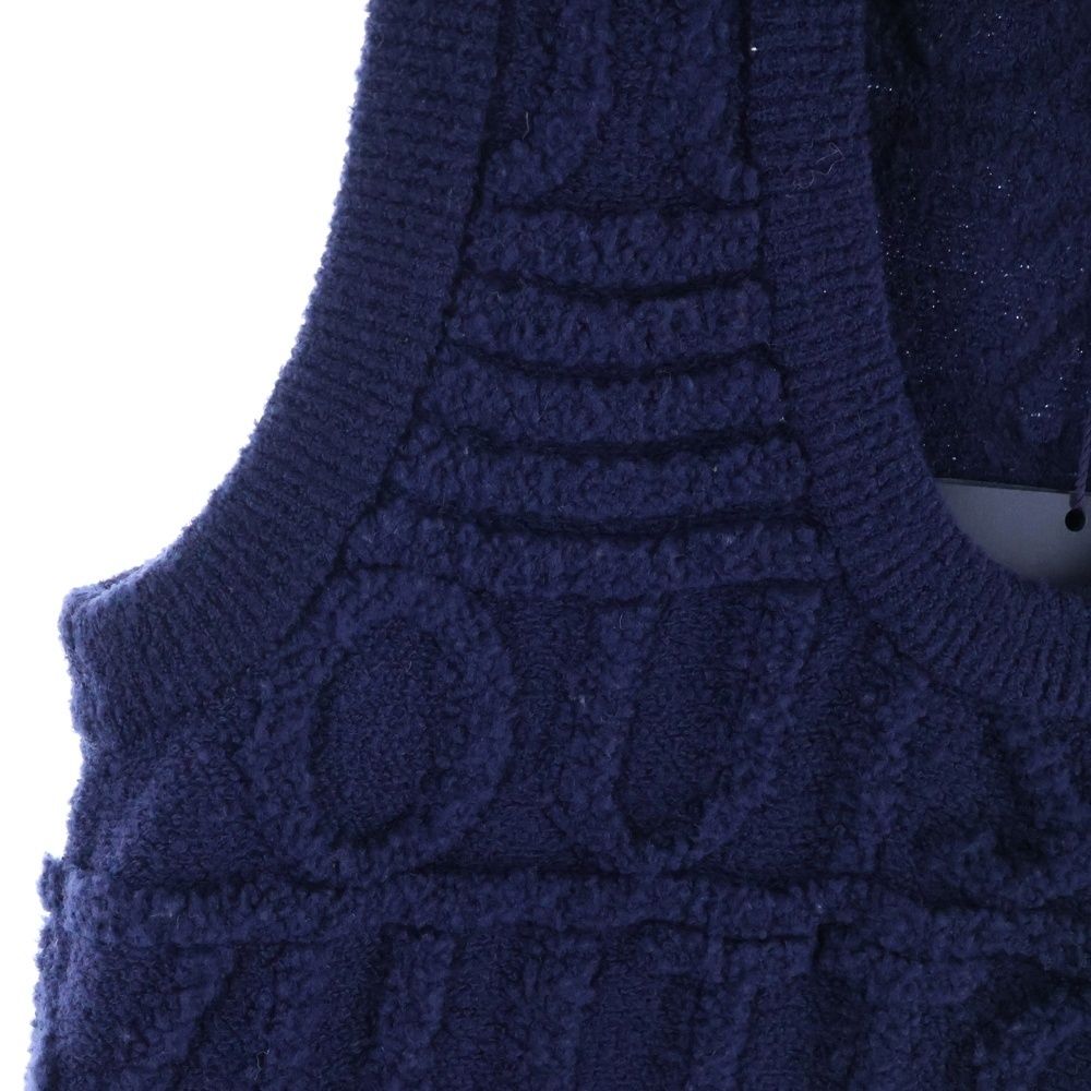 ロゴジャガード ノースリーブ