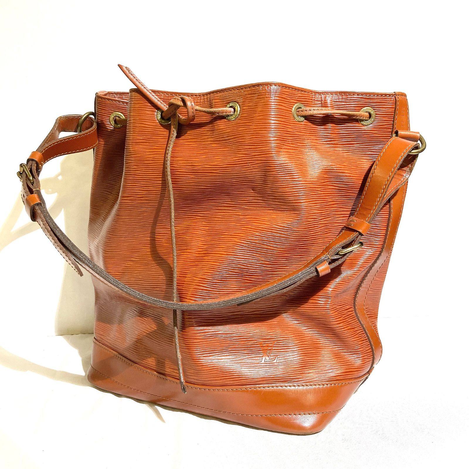 Louis Vuitton ルイヴィトン エピ ノエ バッグ ショルダーバッグ 