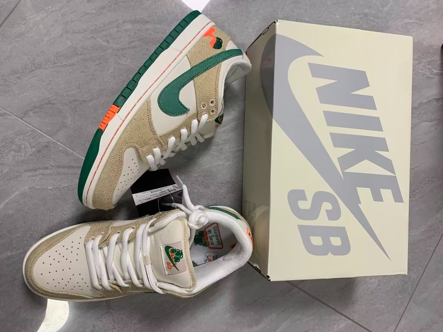 ナイキ NIKE × ハリトス Jarritos ■ 【 SB DUNK LOW Phantom and Malachite FD0860 001】  SB ダンク ロー ファントム アンド マカライト スニーカー　h0442