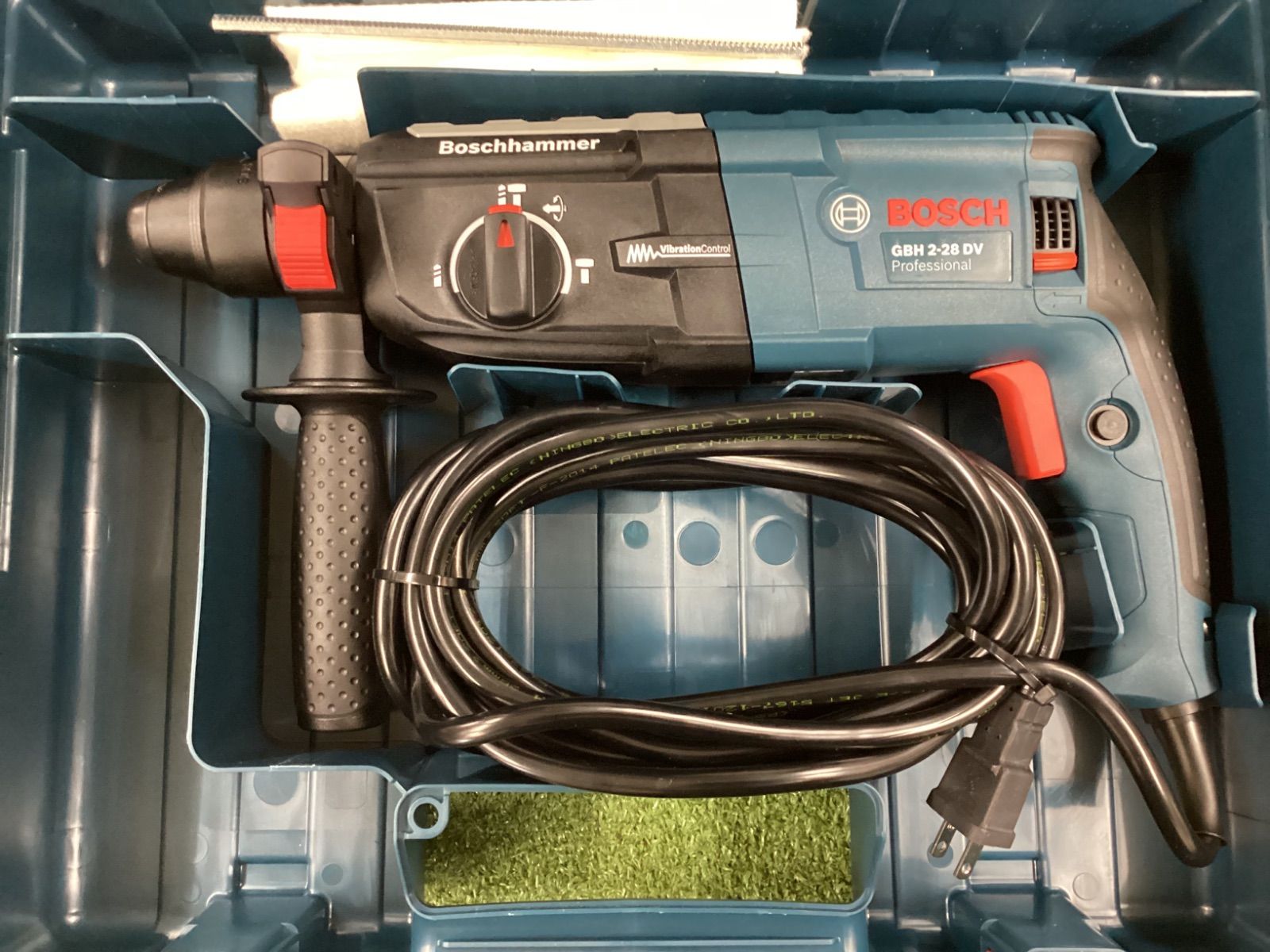 ♥品 Bosch Professional ボッシュ SDSプラスハンマードリル GBH2-28DV