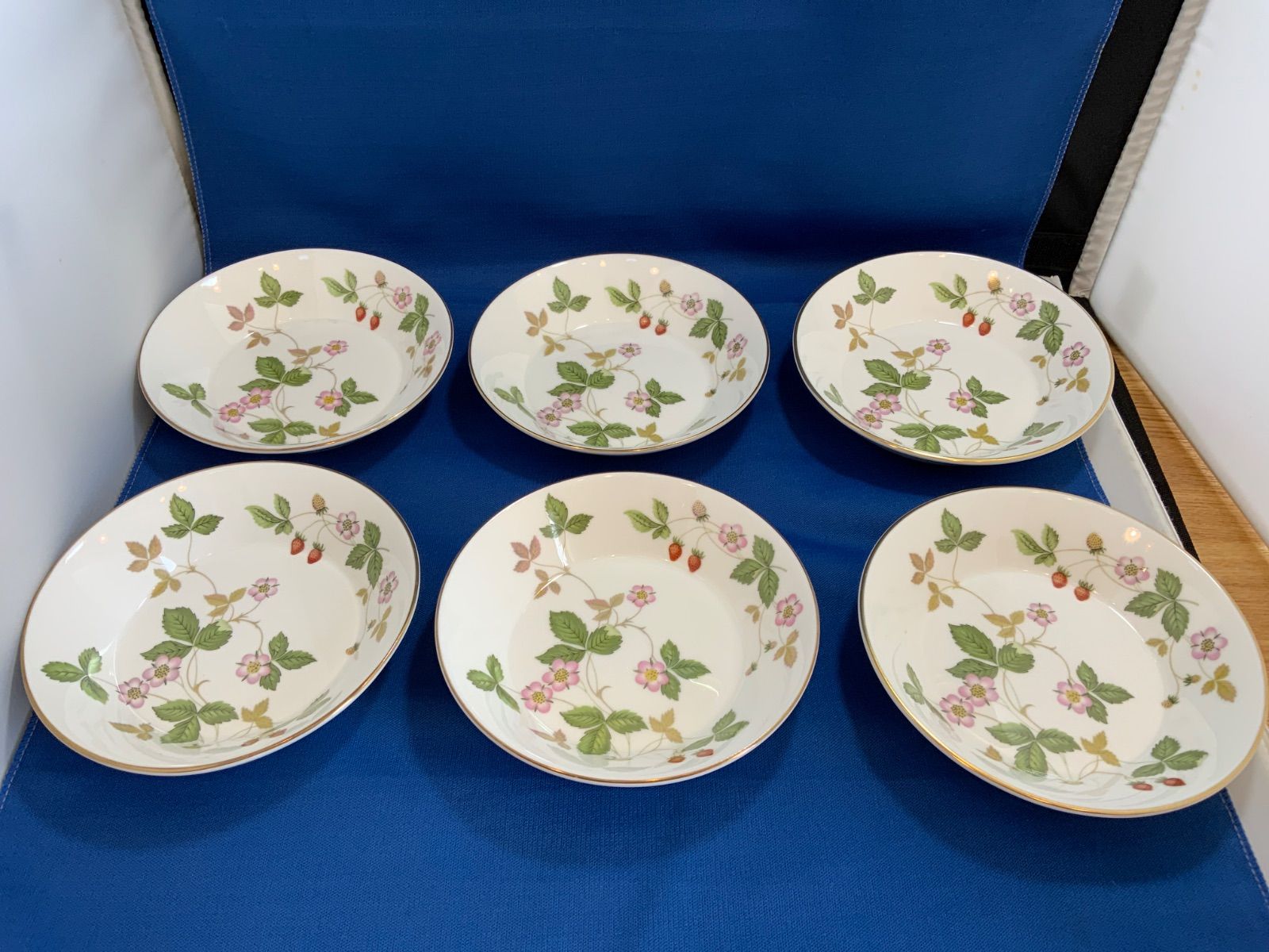 ウェッジウッド ワイルドストロベリー フルーツソーサー13㎝