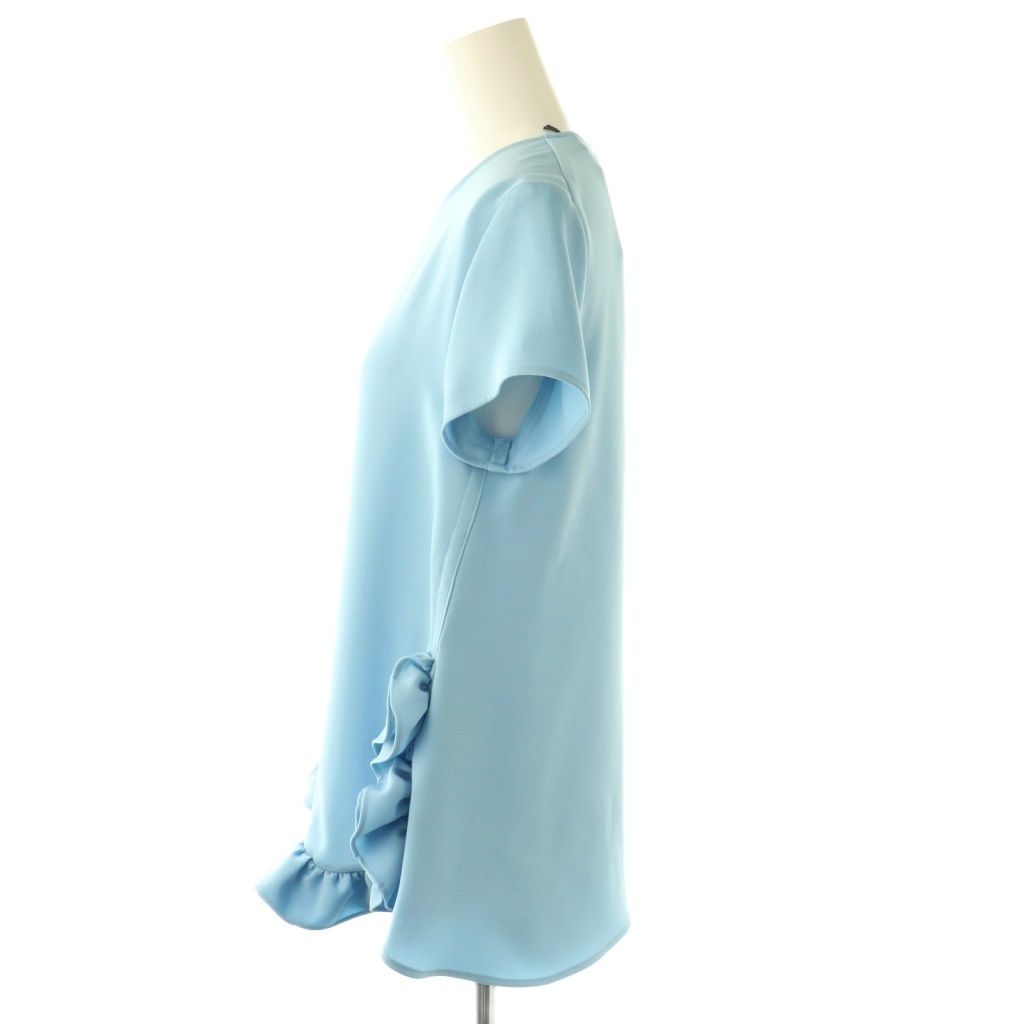 23年製 ハーフスリーブフロントフリルブラウス