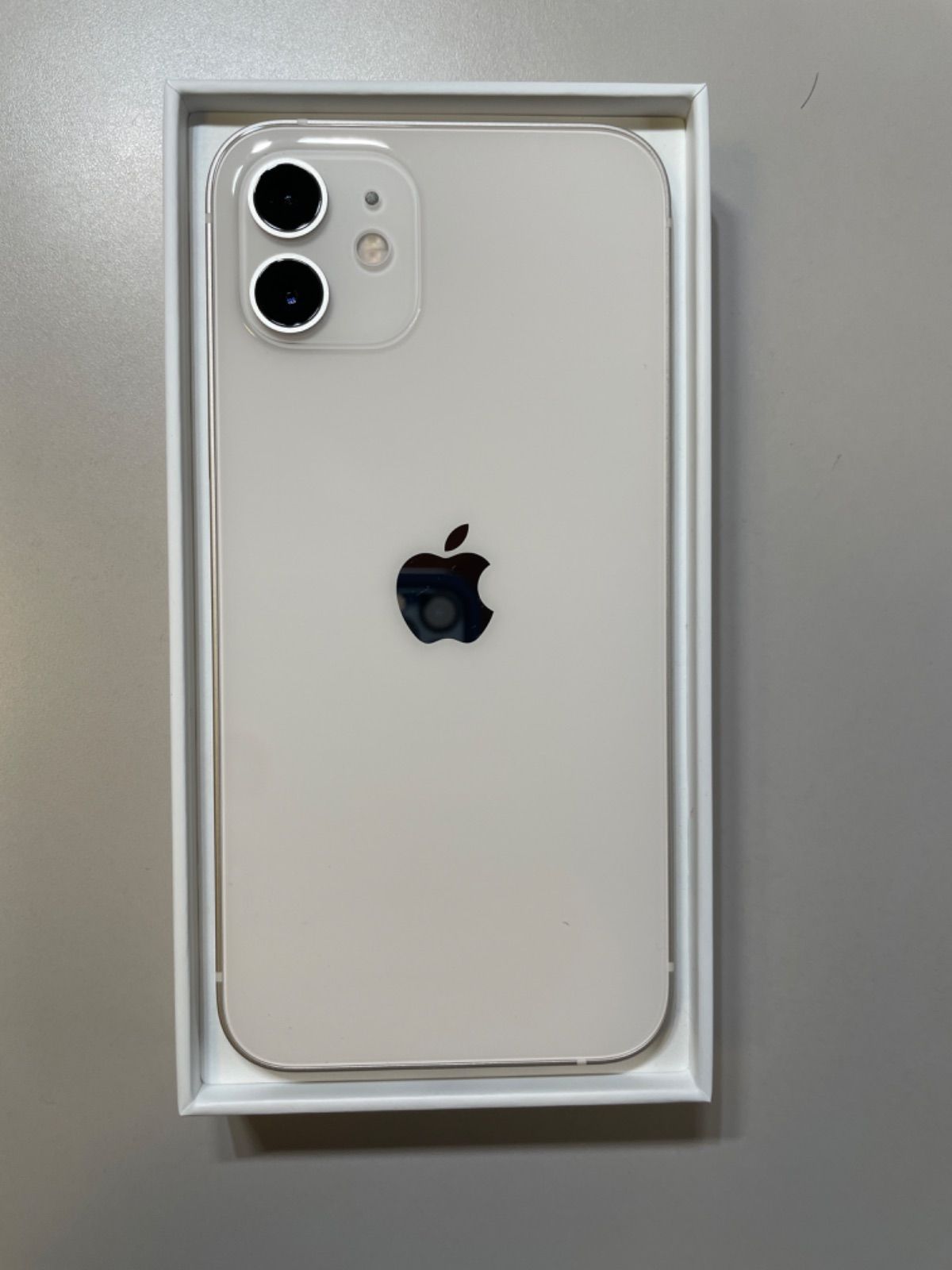 iPhone12 64GB ホワイト SIMフリー未使用品【開通確認のみ】 - メルカリ