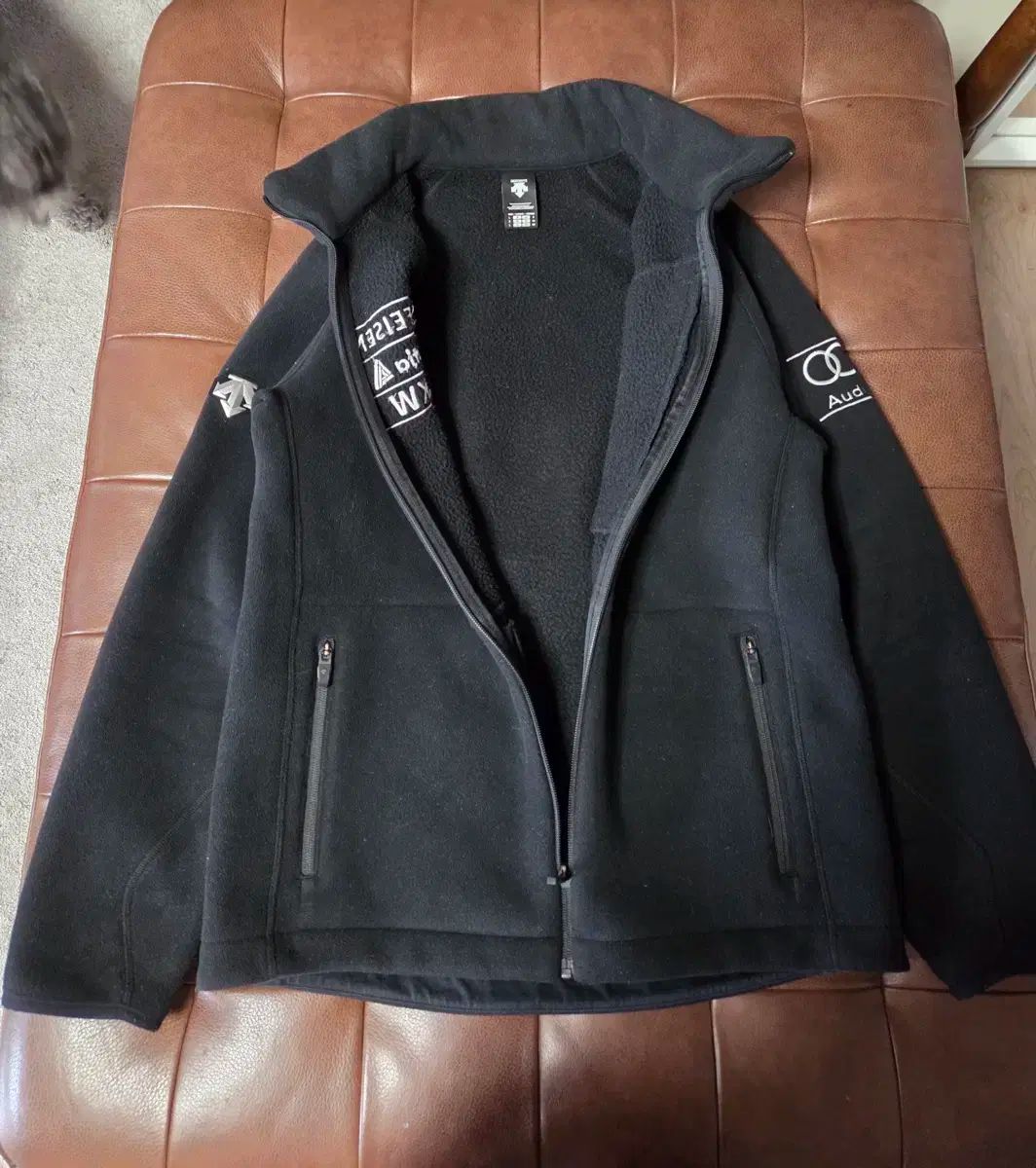 DESCENTE デサント