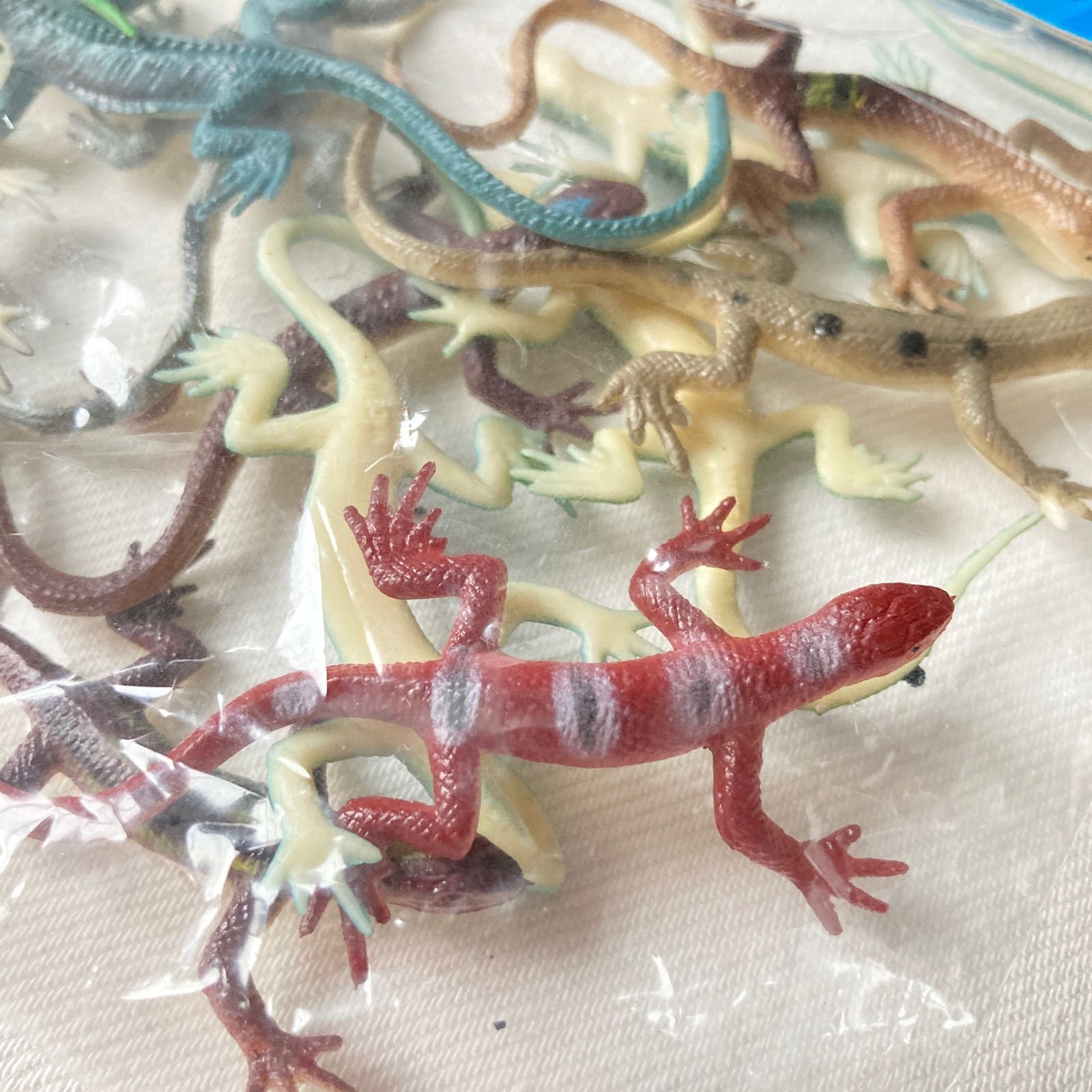Mini Plastic Lizards】 ミニ トカゲ とかげ フィギュア 12匹 - メルカリ