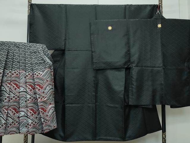 平和屋着物 上 男性 色無地 紋付き羽織 行灯袴セット 黒地 花菱地紋 舞台衣装 洗える着物 CZAA3655s5