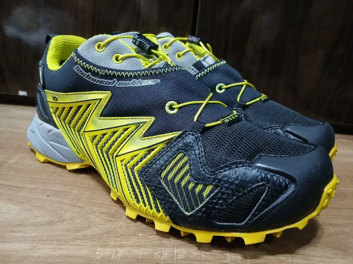 Danner トレッキングシューズ 27 アウトドア サイドゴア NR3459