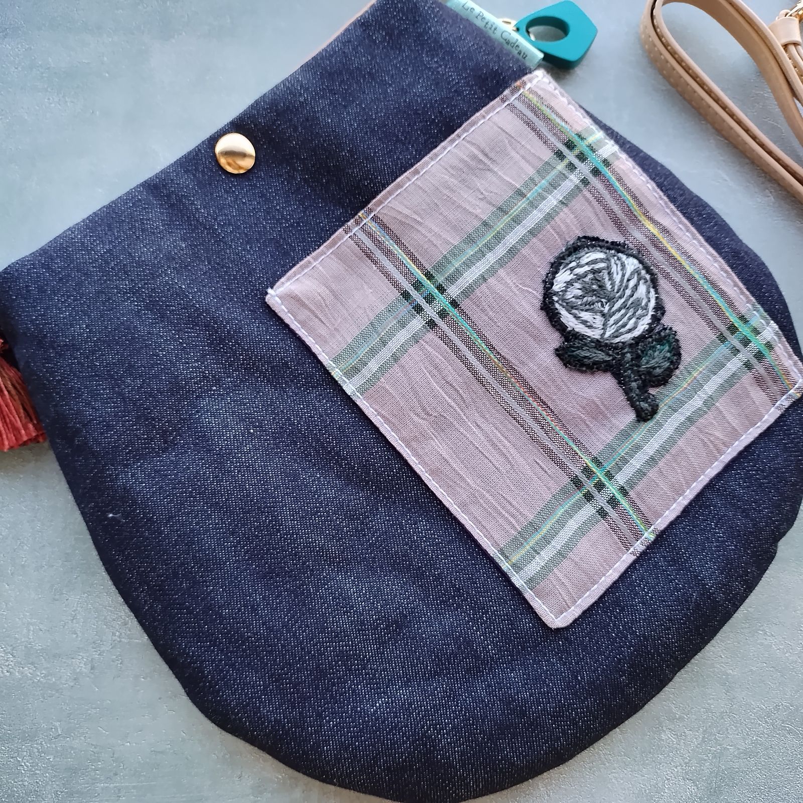 ハンドメイド手刺繍バッグ ハンドメイド刺繍入りトートバッグ - MA7SAK1'S GALLERY | minne