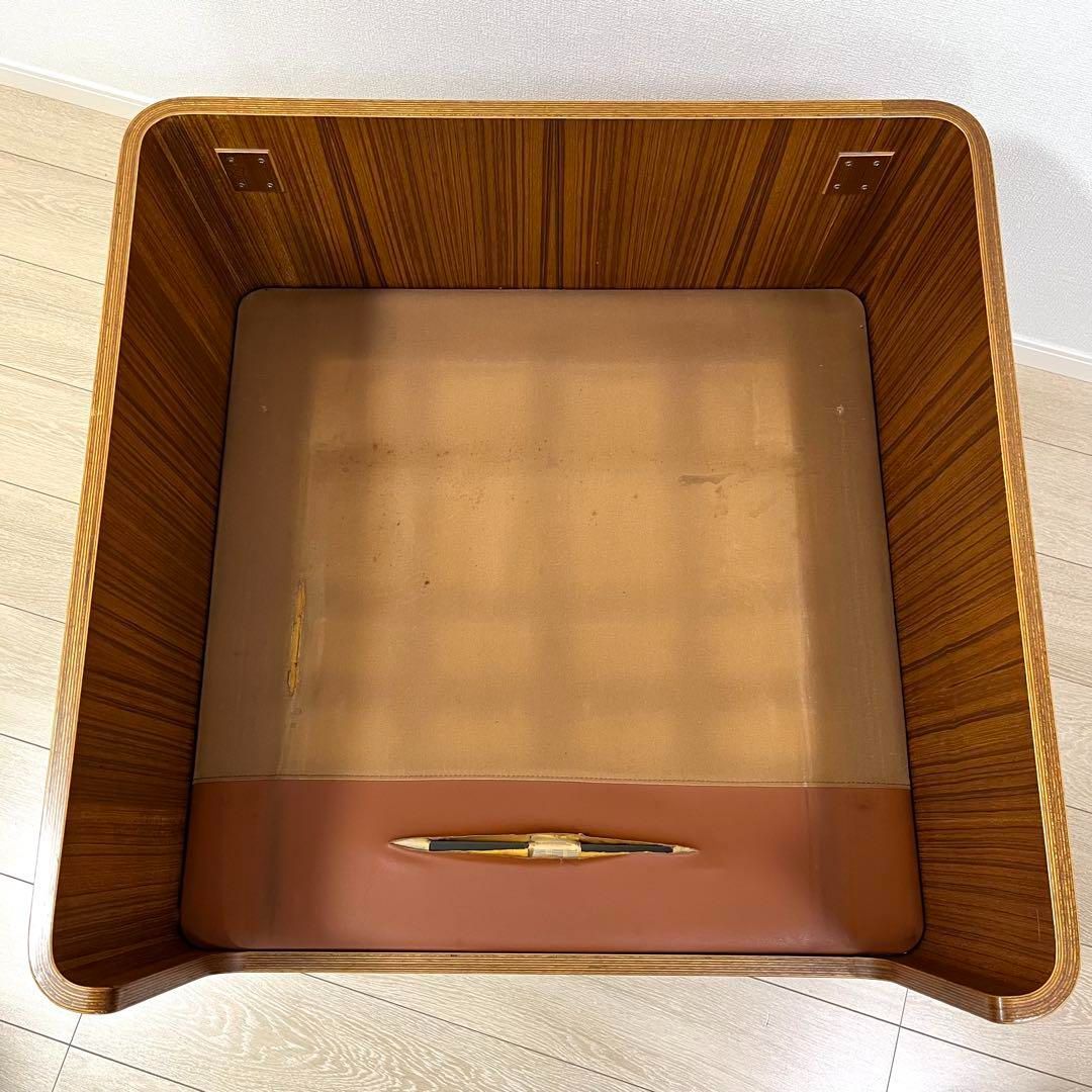 イージーチェア