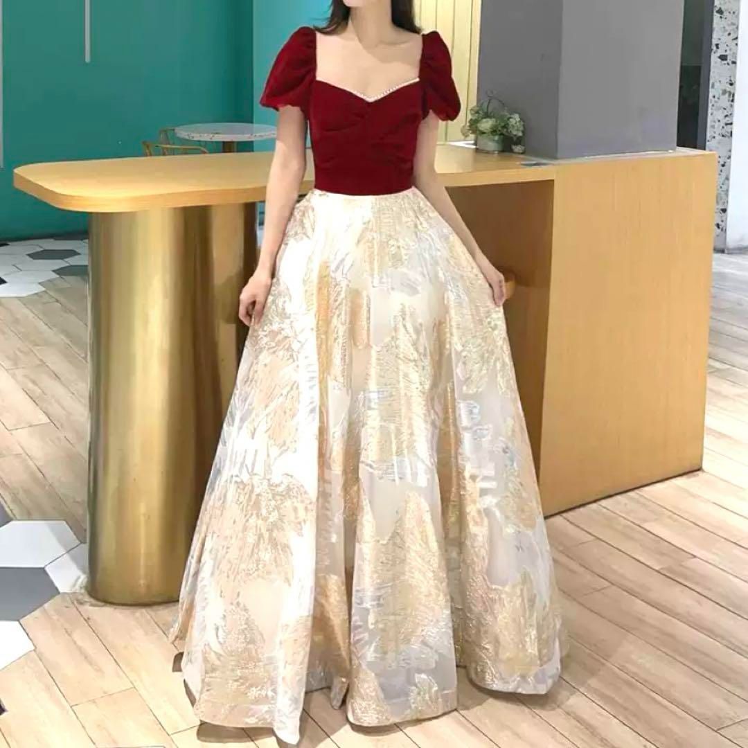 煌びやかな花柄が美しい パール付きパフスリーブ ロングドレス 煌びやかな花柄が美しい パール付きパフスリーブ ロングドレス
