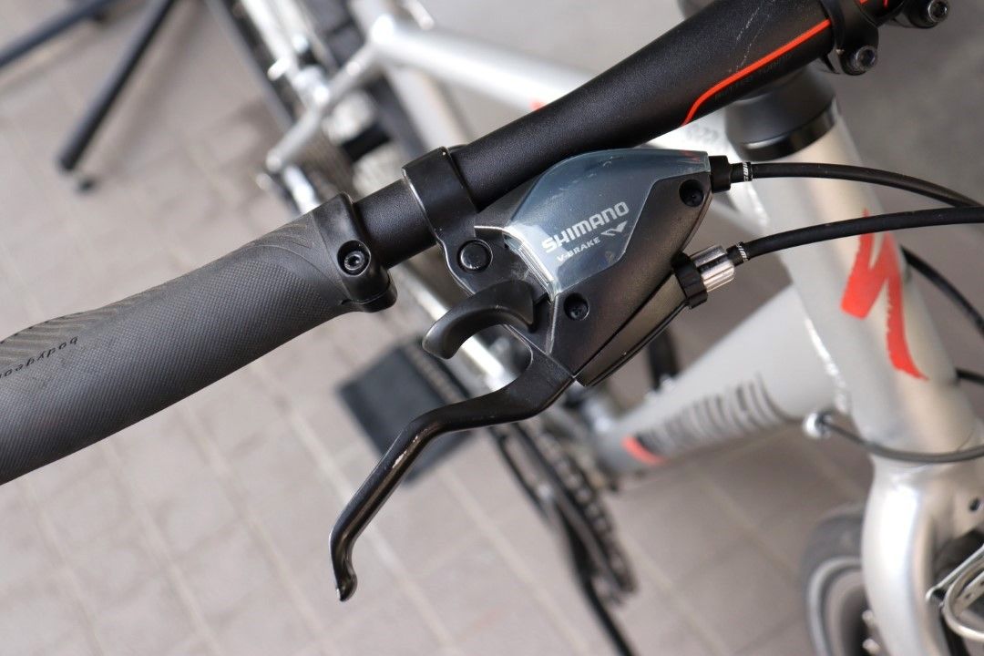 スペシャライズド SPECIALIZED シラス スポーツ SIRRUS SPORT 2016 