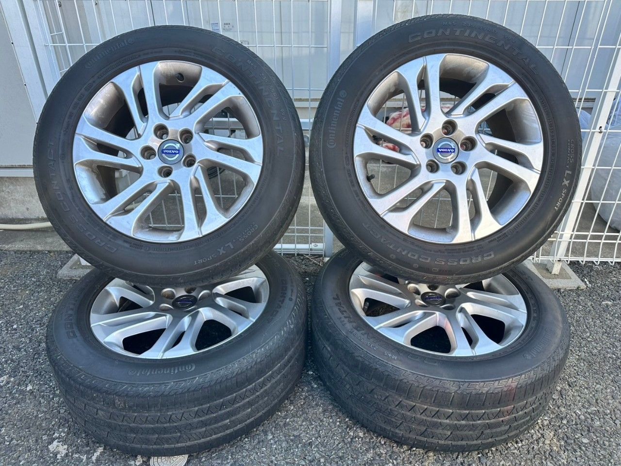 ボルボ 純正ホイール×サマータイヤセット 235/55R17