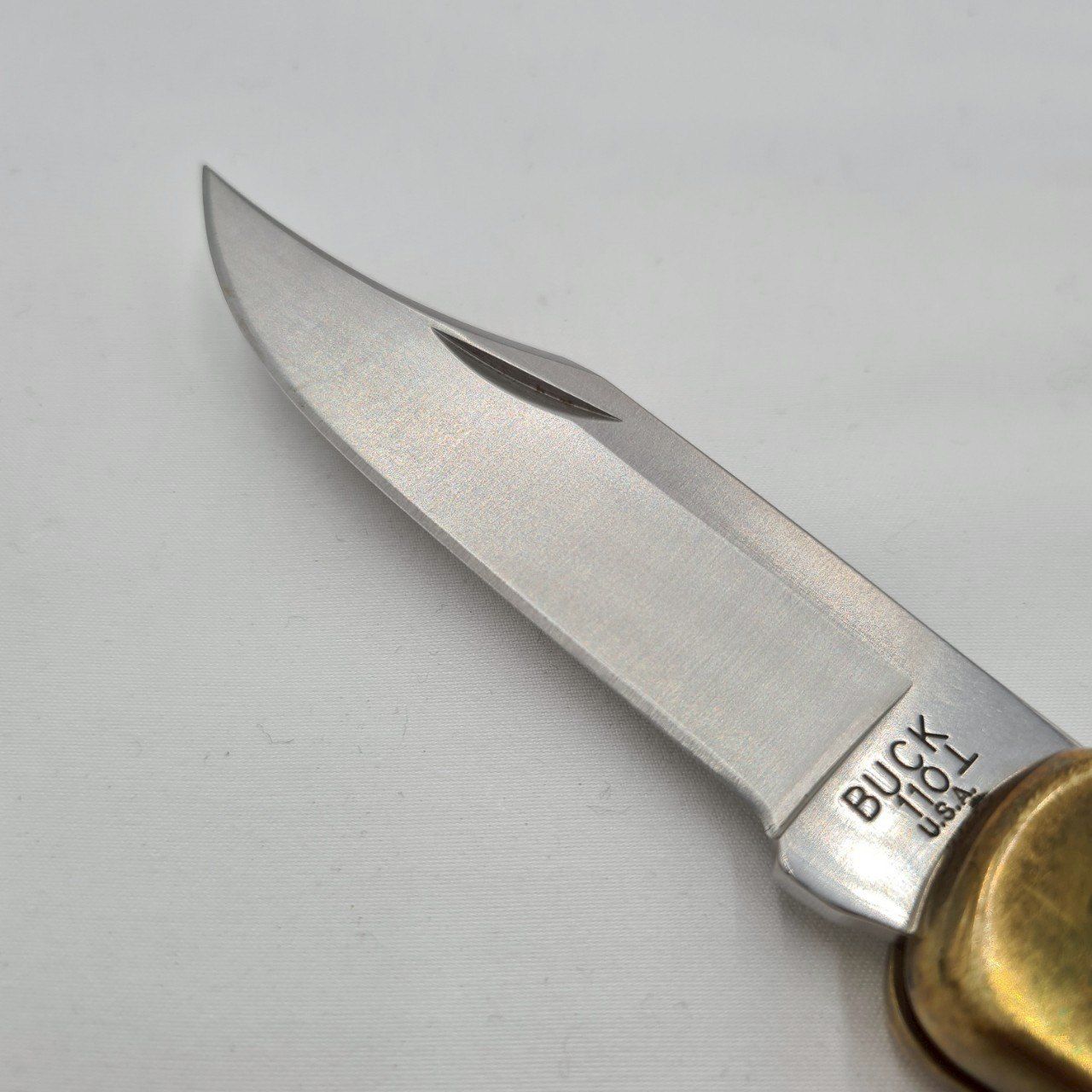 BUCK KNIVES(バックナイフ) 110 フォールディングハンター(2004年製造)　鋼材：HCステンレススチール・黒檀・真鍮 BUCK KNIVES(バックナイフ) 110 フォールディングハンター(2004