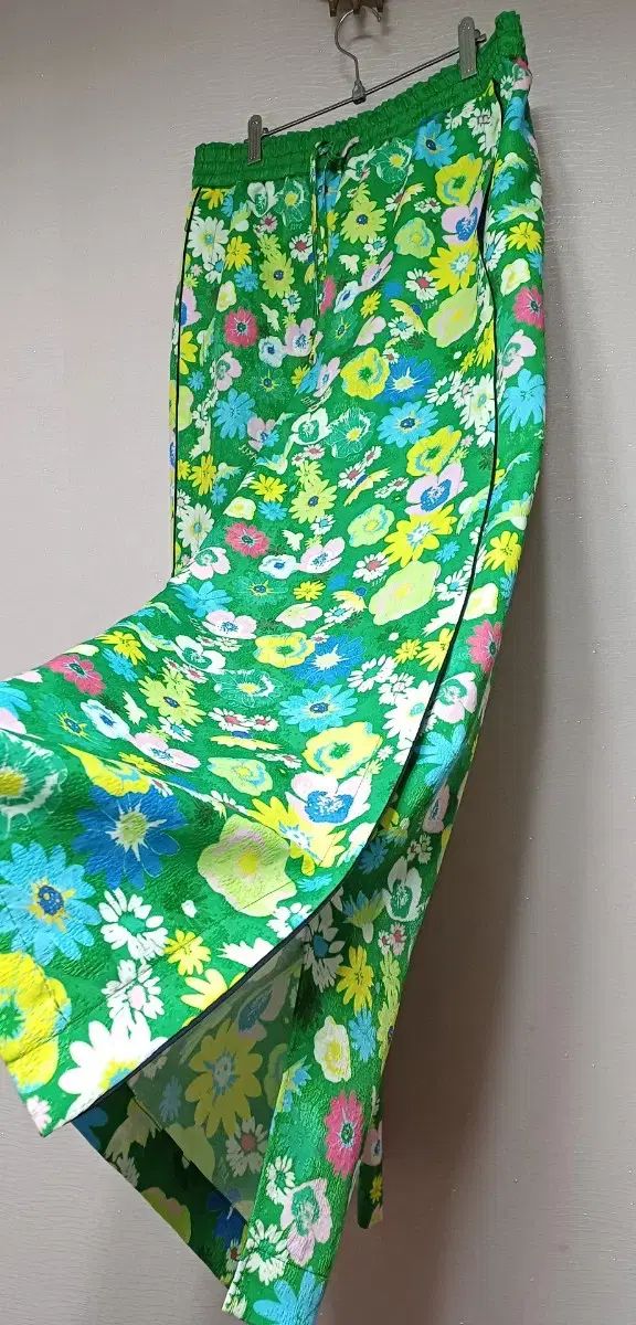 定番のお歳暮&冬ギフトの商品をすべ sui(3/22-3/26発送不可)様専用TODAYFUL （TODAYFUL (トゥデイ パンツ