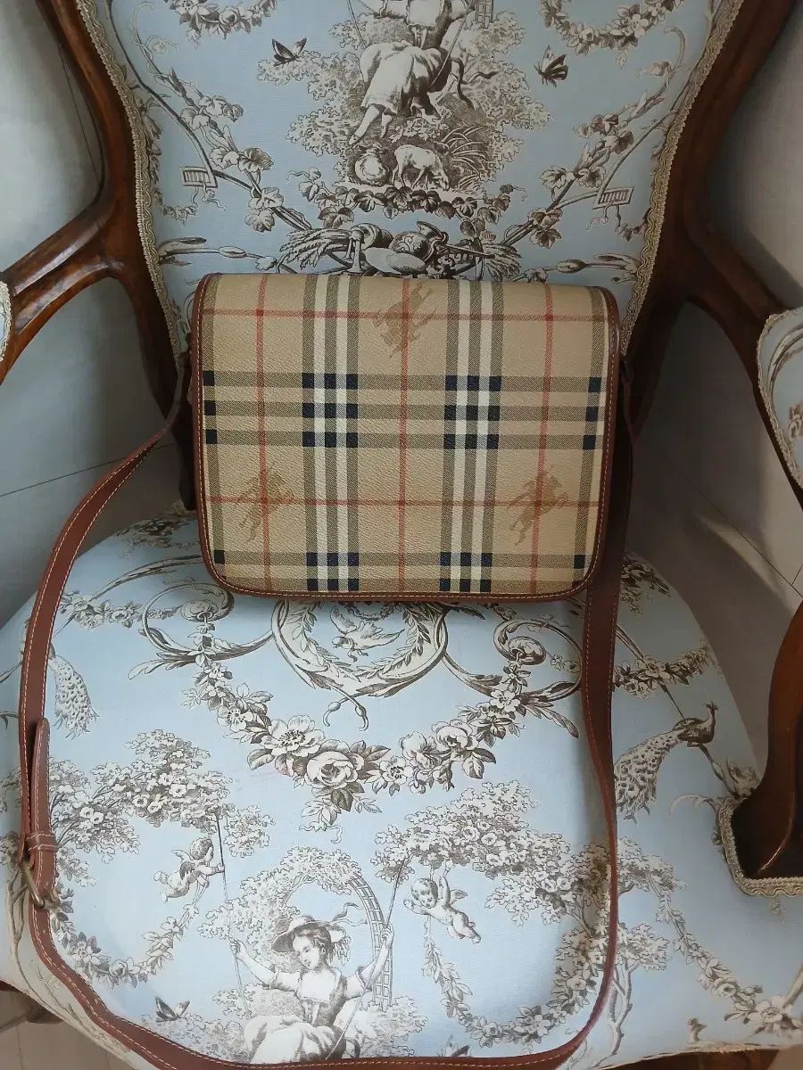 Burberry バーバリー クラシック チェック クロスバッグ