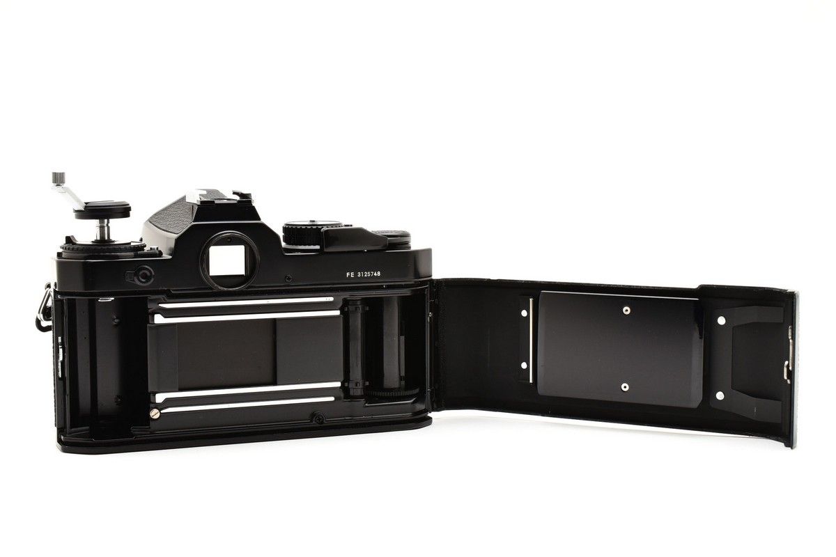 美品】モルト交換済み Nikon FE フィルムカメラ ブラック 【公式通販】