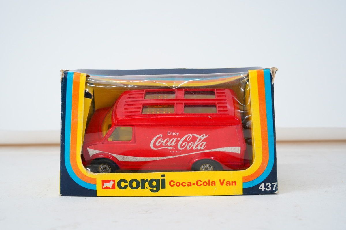 8.446 △ コーギー 437 シボレーバン コカ・コーラ ミニカー