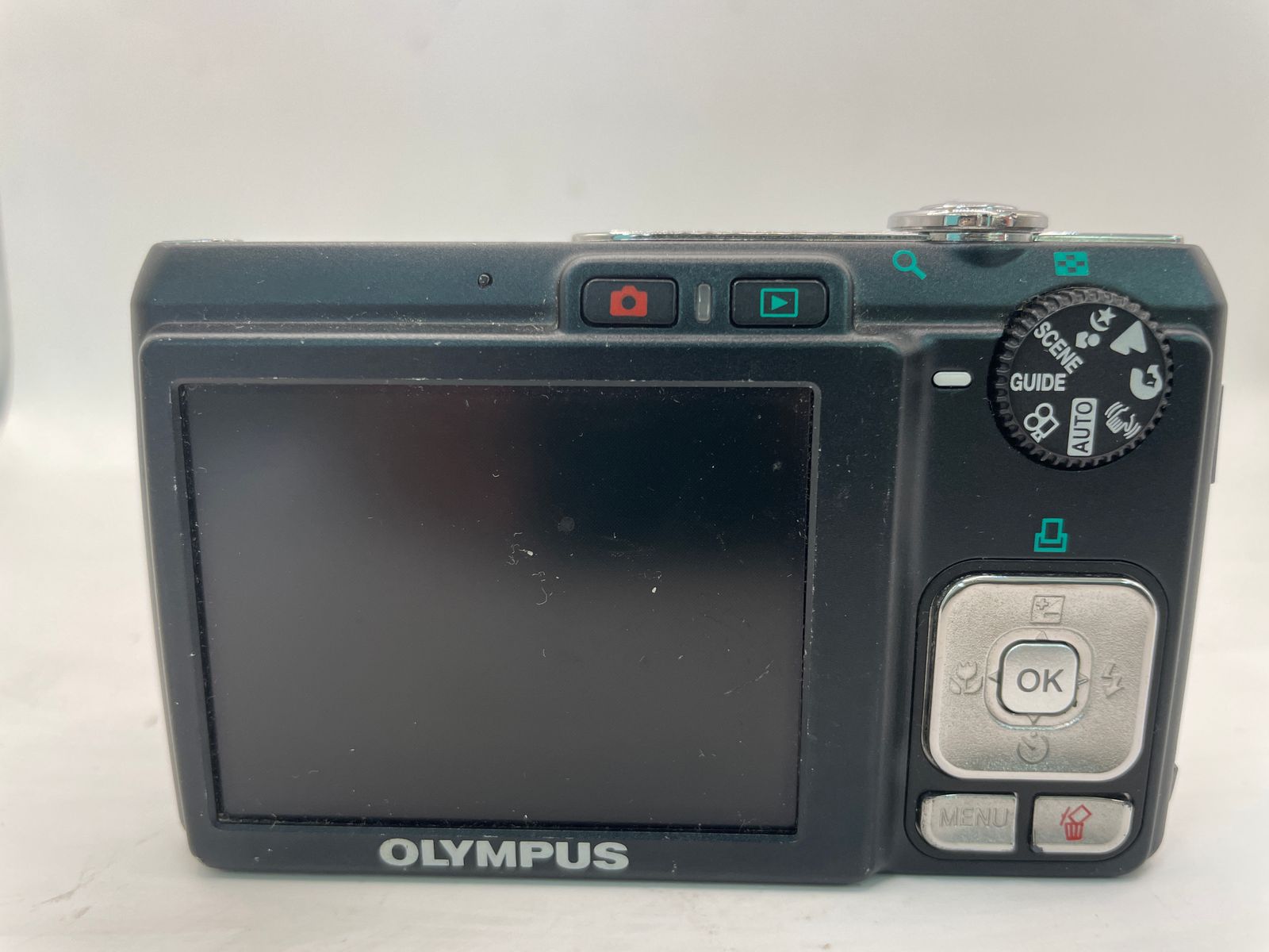 [美品] 動作確認済み OLYMPUS FE-240 デジタルカメラ Olympus Stylus FE-240 7MP Digital Camera - Black- W/ Battery NO