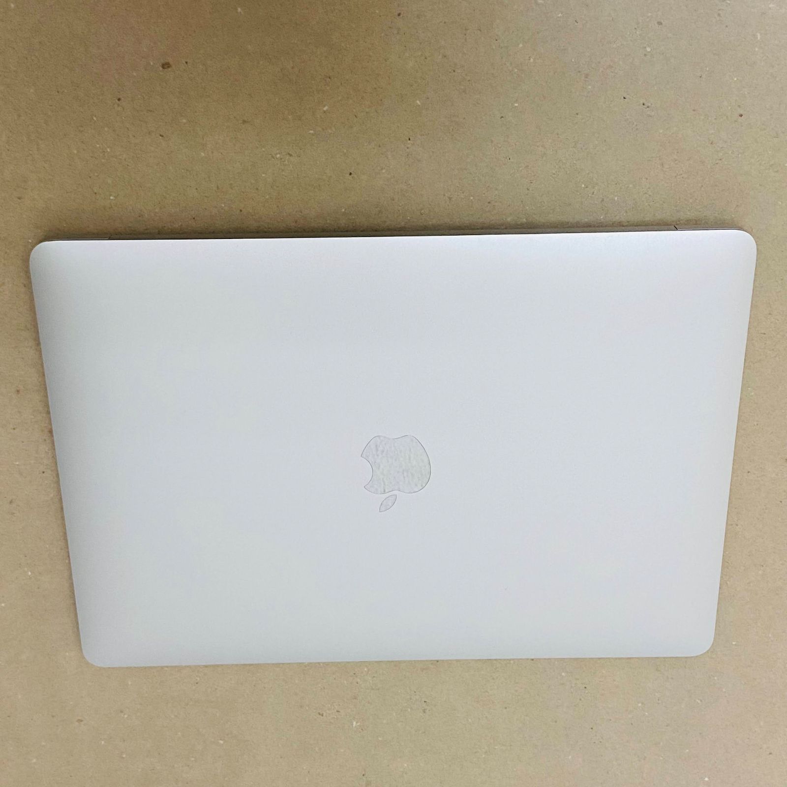 【美品】Apple MacBook Air 2020 M1 初期化済 MacBook Air 2020 M1 8GB/512GB 初期化済み 【公式通販】
