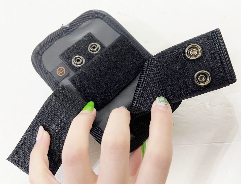 UNDERCOVER｜アンダーカバー iPod classic ケース ポーチ ブラック GIZ