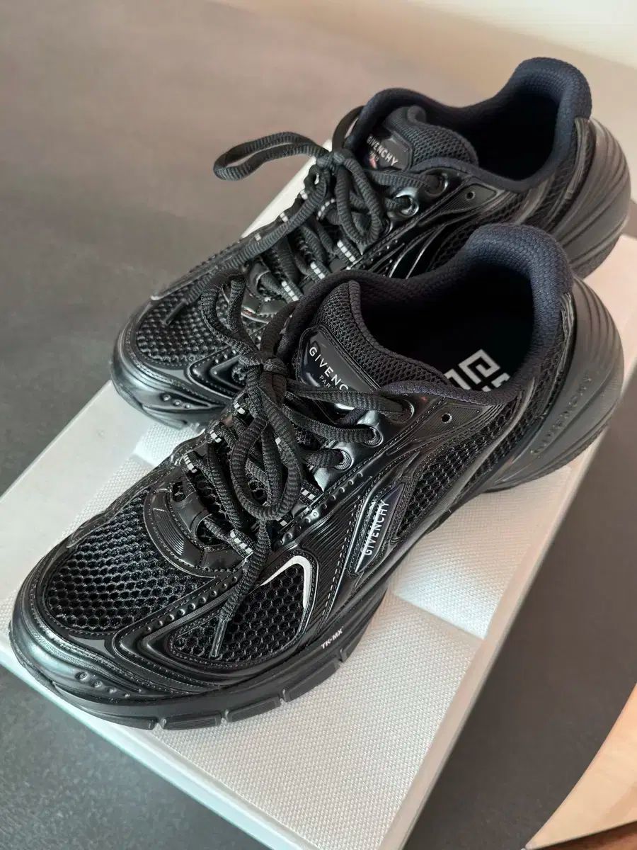 関税送料無料 TK-MX メッシュ ランナースニーカー GIVENCHY ジバンシィ TK-MX RUNNERS メッシュ ランナー
