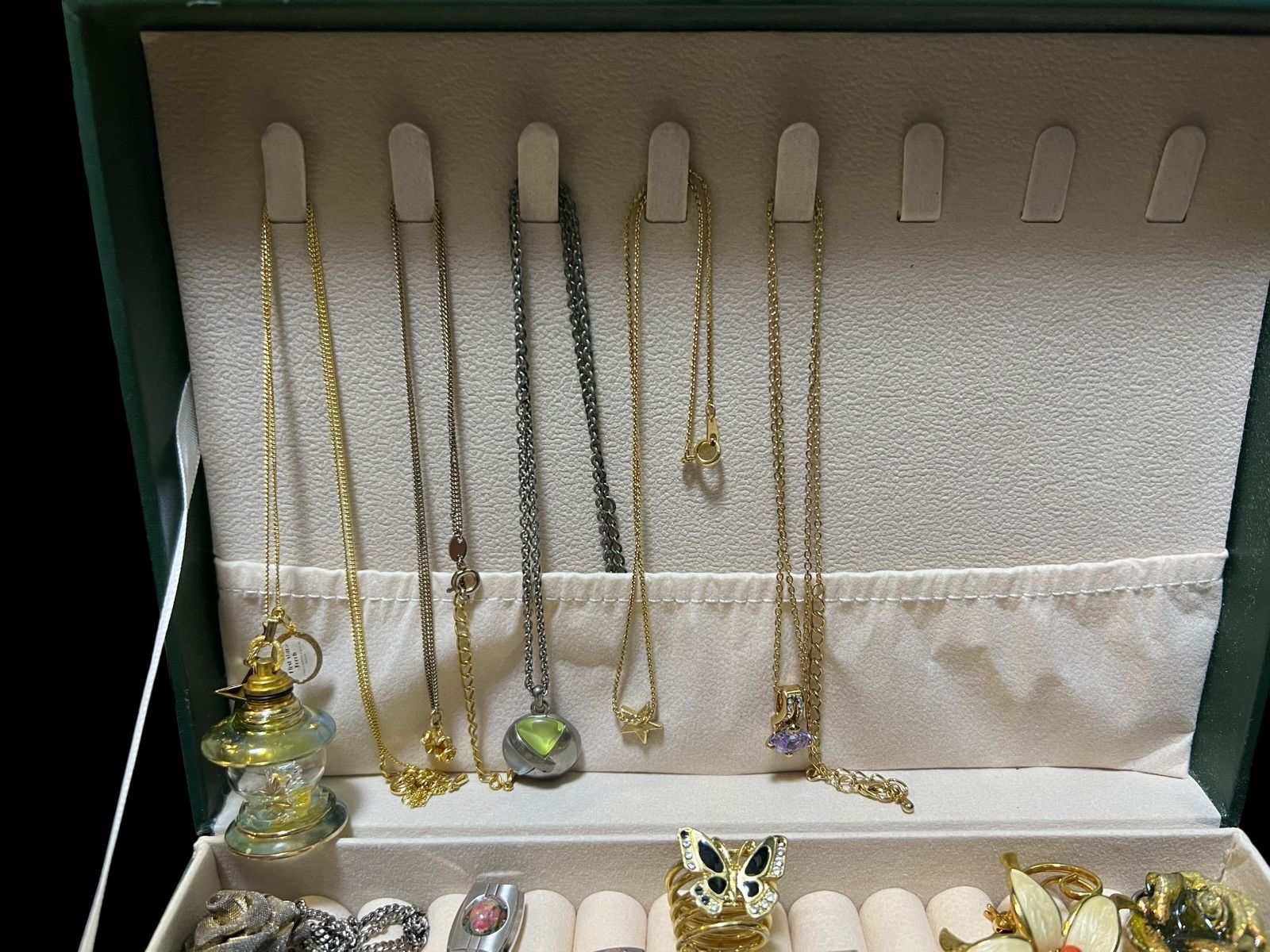 遺品整理 生前整理 アクセサリー まとめ売り リング ネックレス（14） 遺品整理 生前整理 アクセサリー まとめ売り リング ネックレス（14