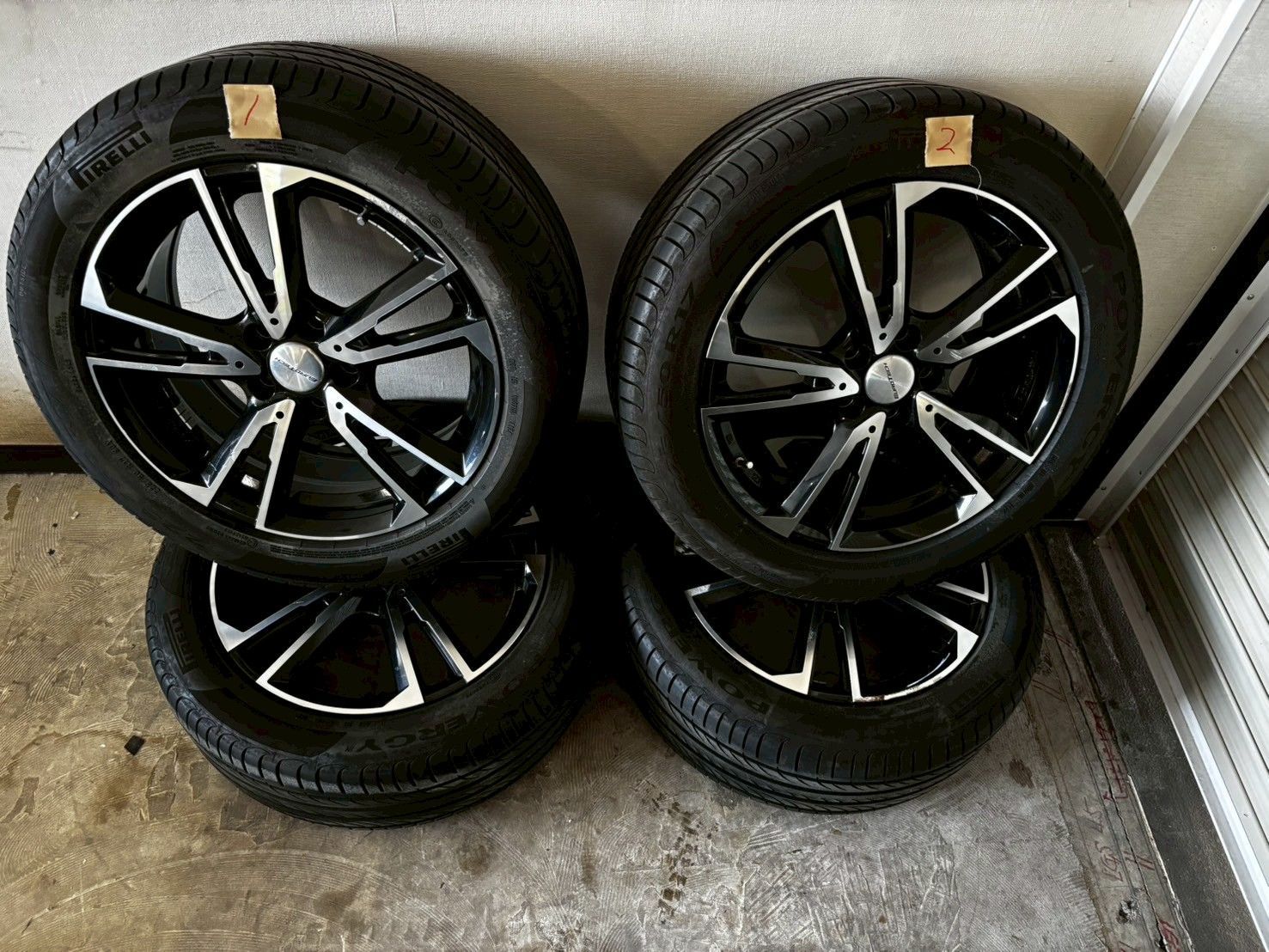 夏タイヤ・ホイール4本セット ボルボV40クロスカントリー