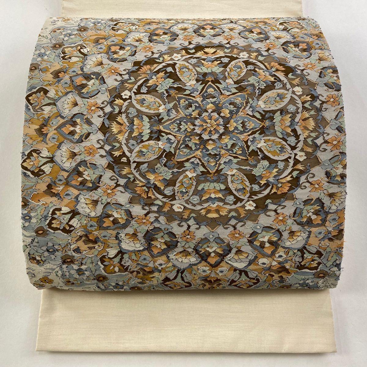 袋帯 華文 草花 ベージュ お太鼓柄 正絹